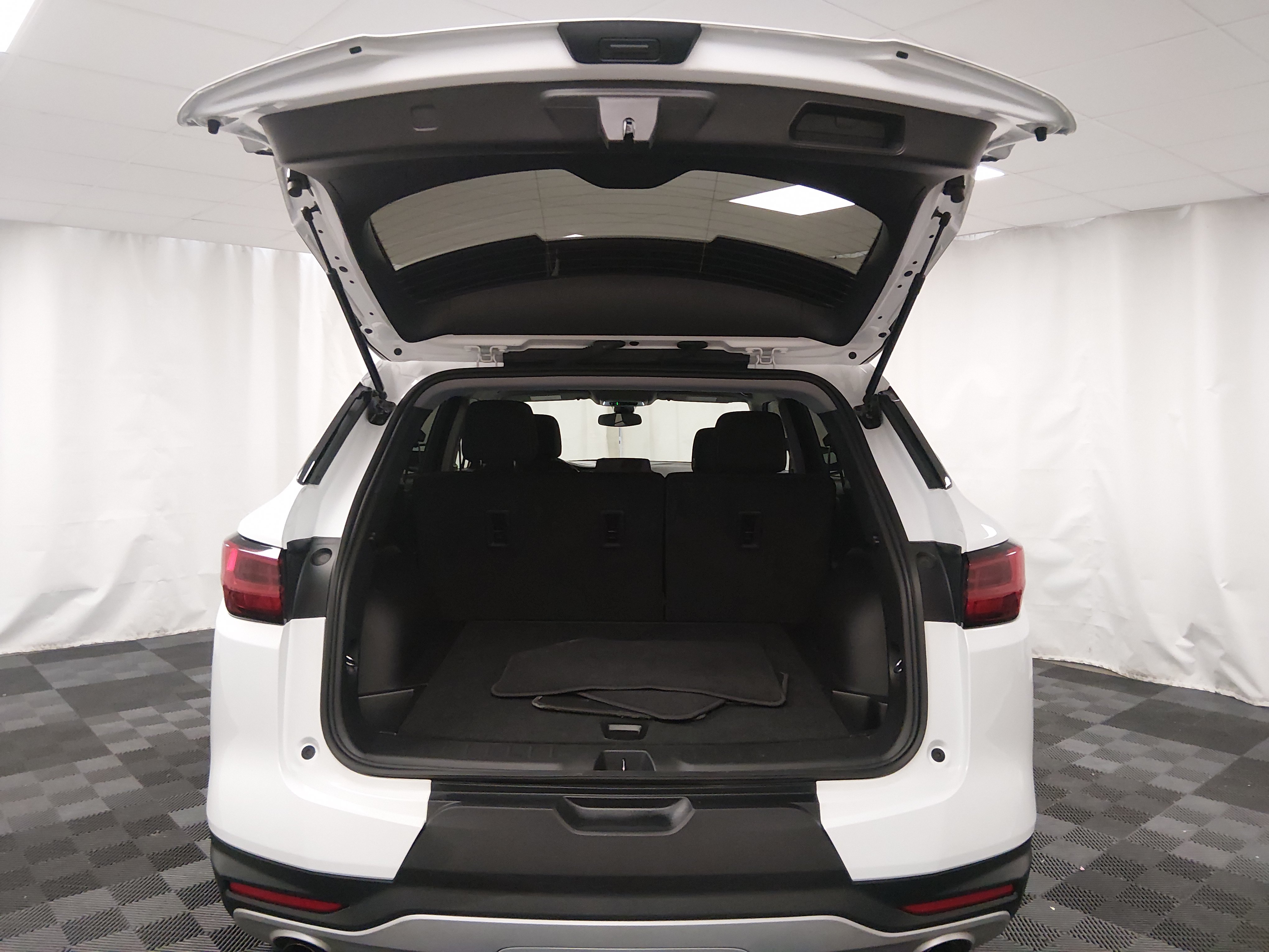 2025 Chevrolet Blazer 2LT - Photo 11