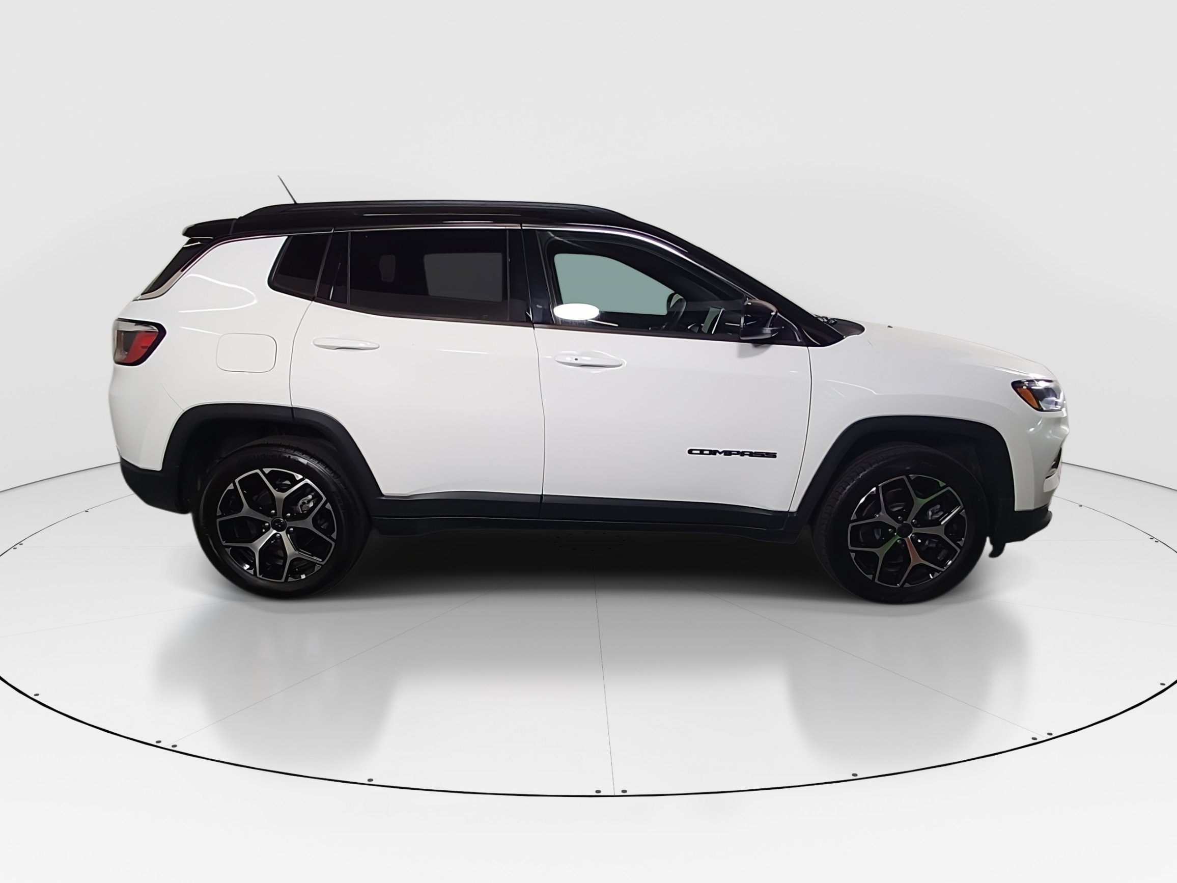 2025 Jeep Compass Limited - Photo 8