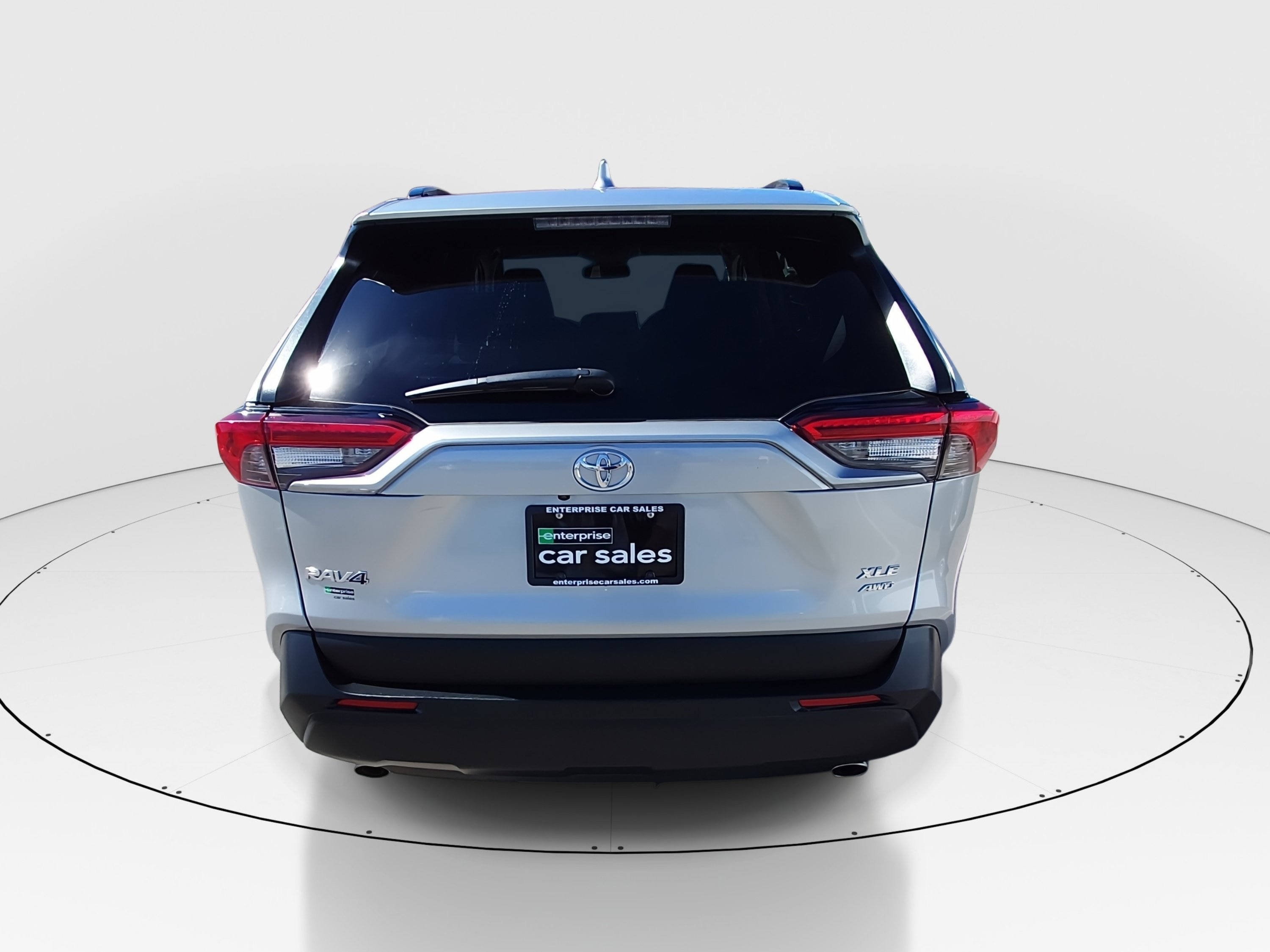 2024 Toyota RAV4 XLE - Photo 6