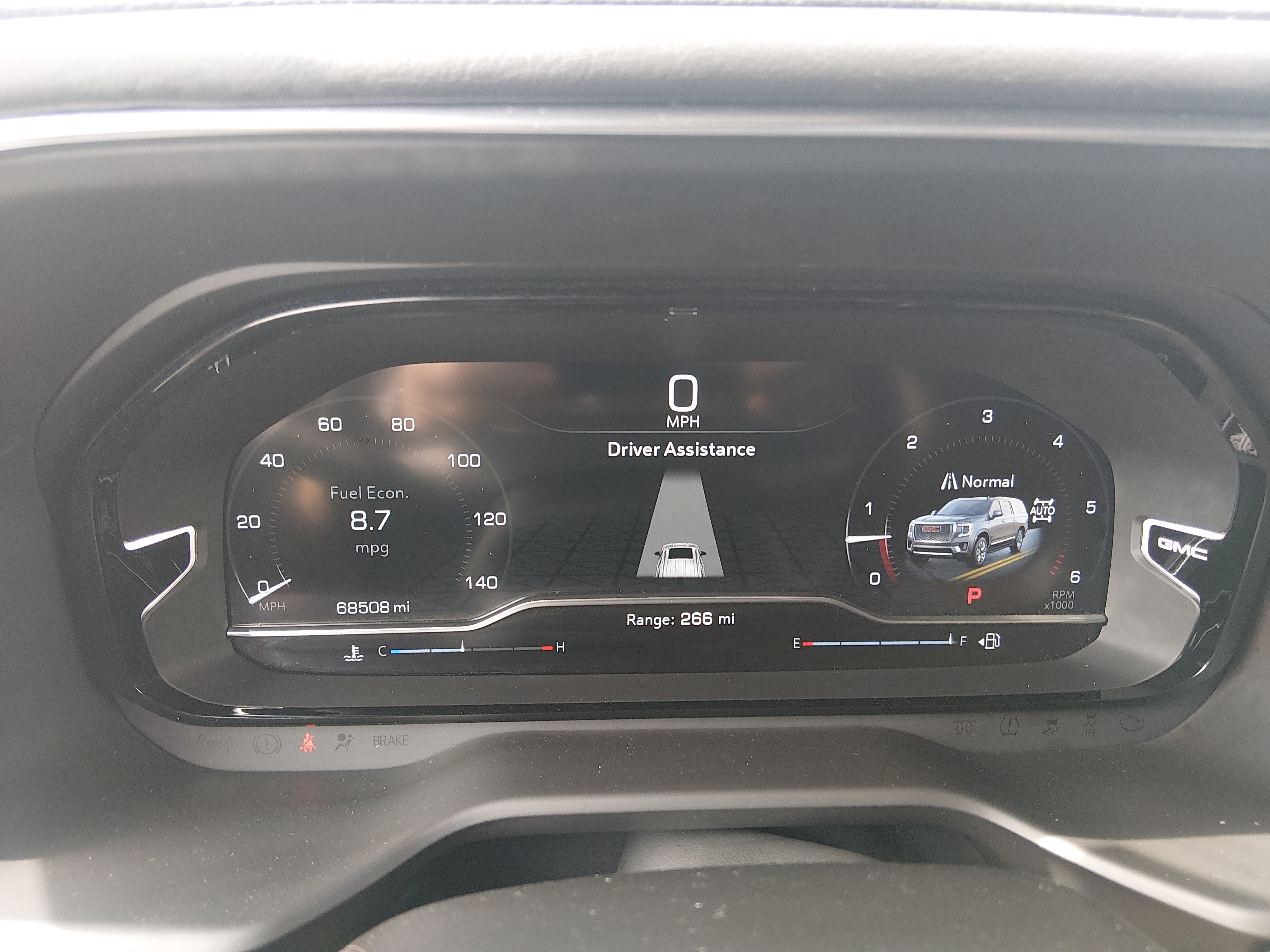 2024 GMC Yukon Denali - Photo 14