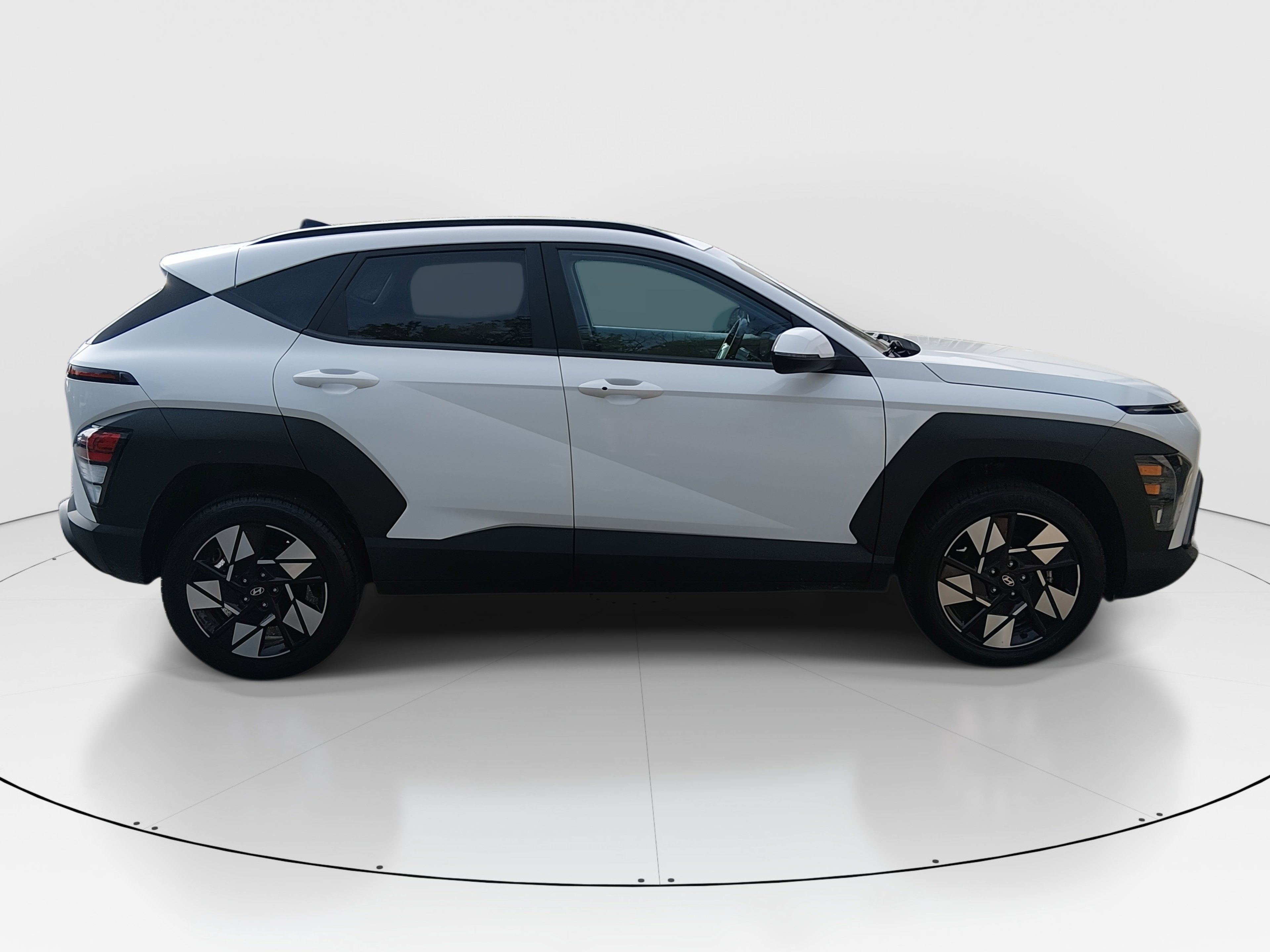 2025 Hyundai Kona SEL - Photo 8