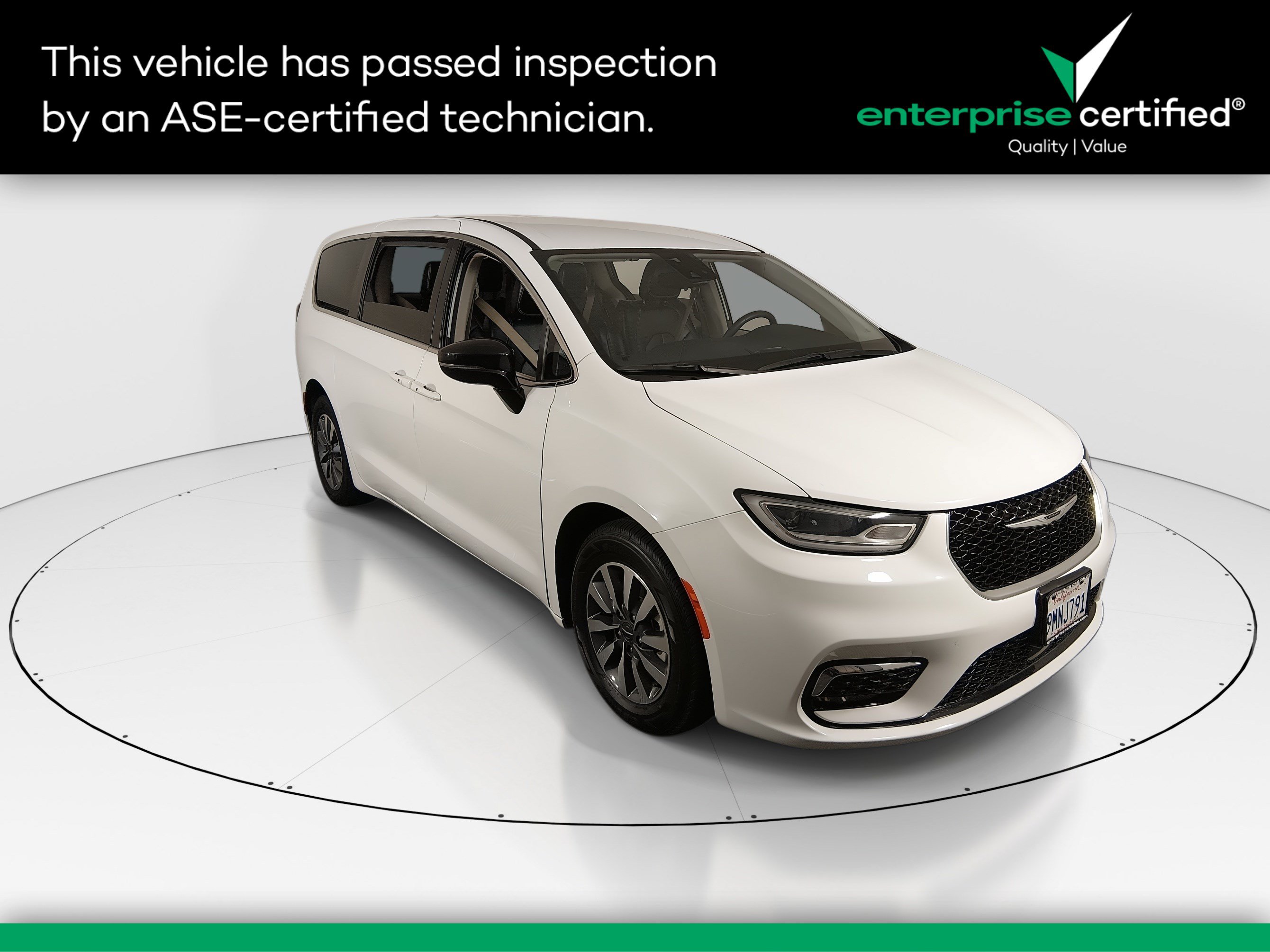 2024 Chrysler Pacifica PHEV Select