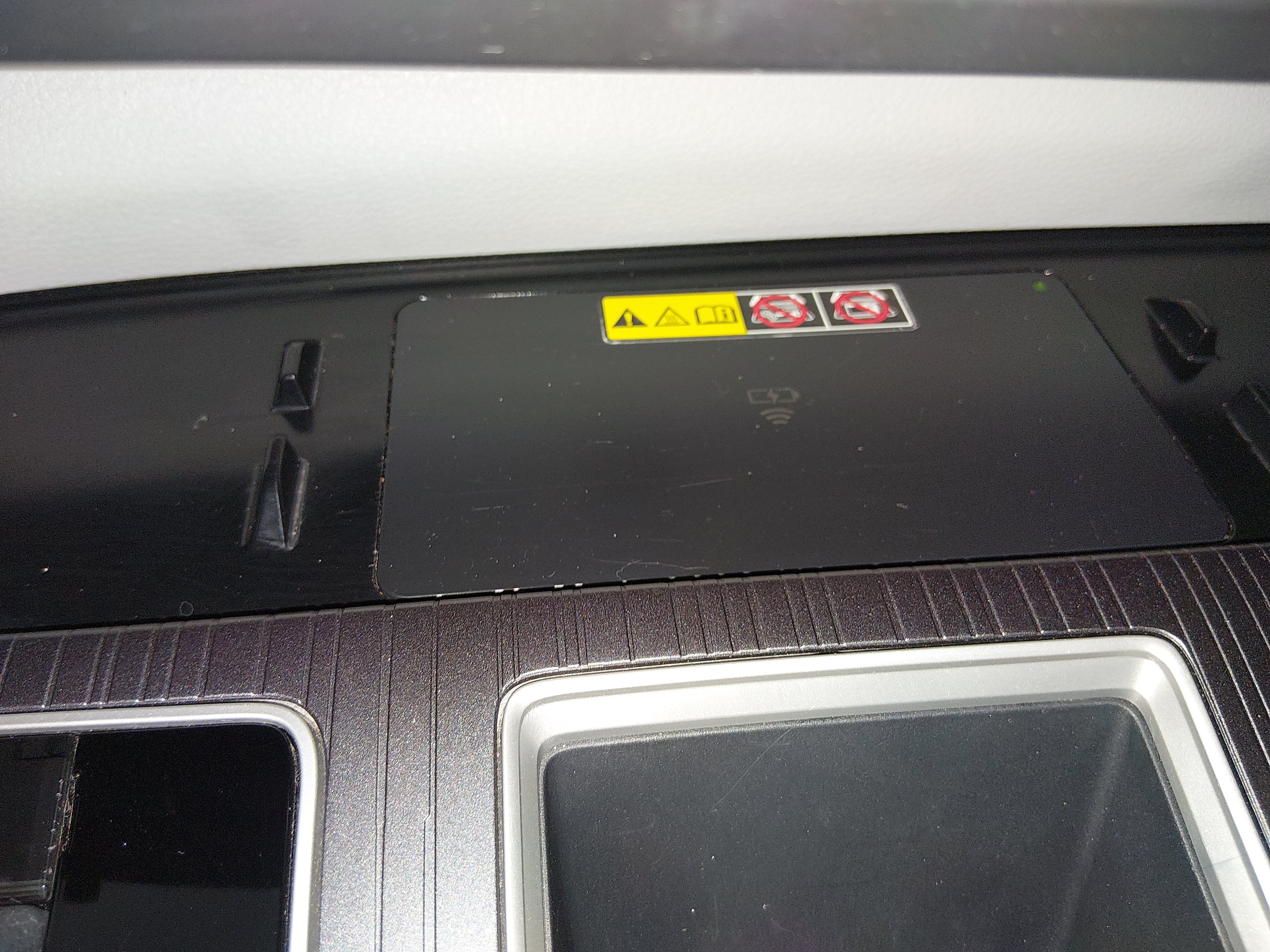 2025 Toyota Sienna XLE - Photo 20