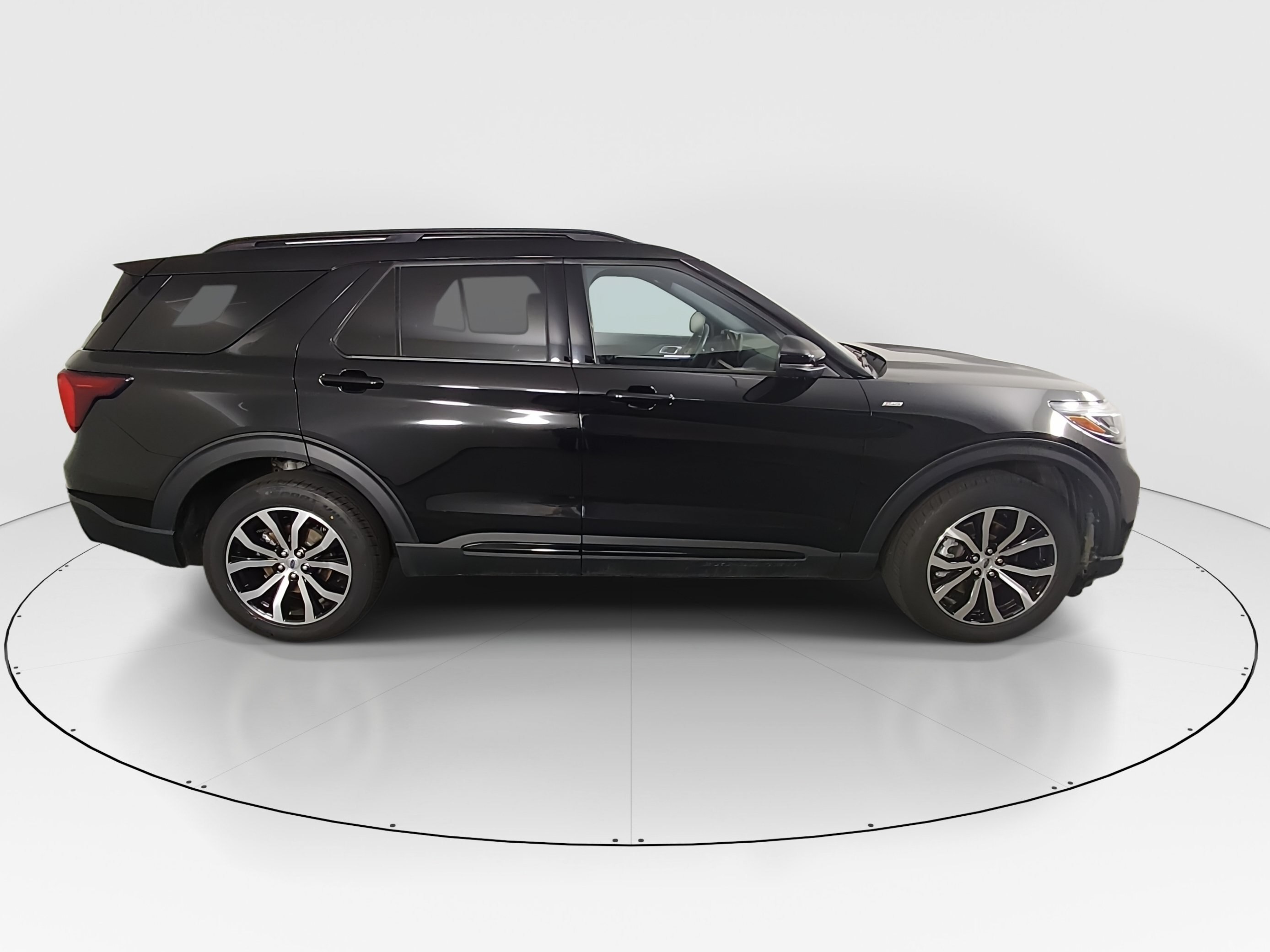 2025 Ford Explorer ST-LINE - Photo 8