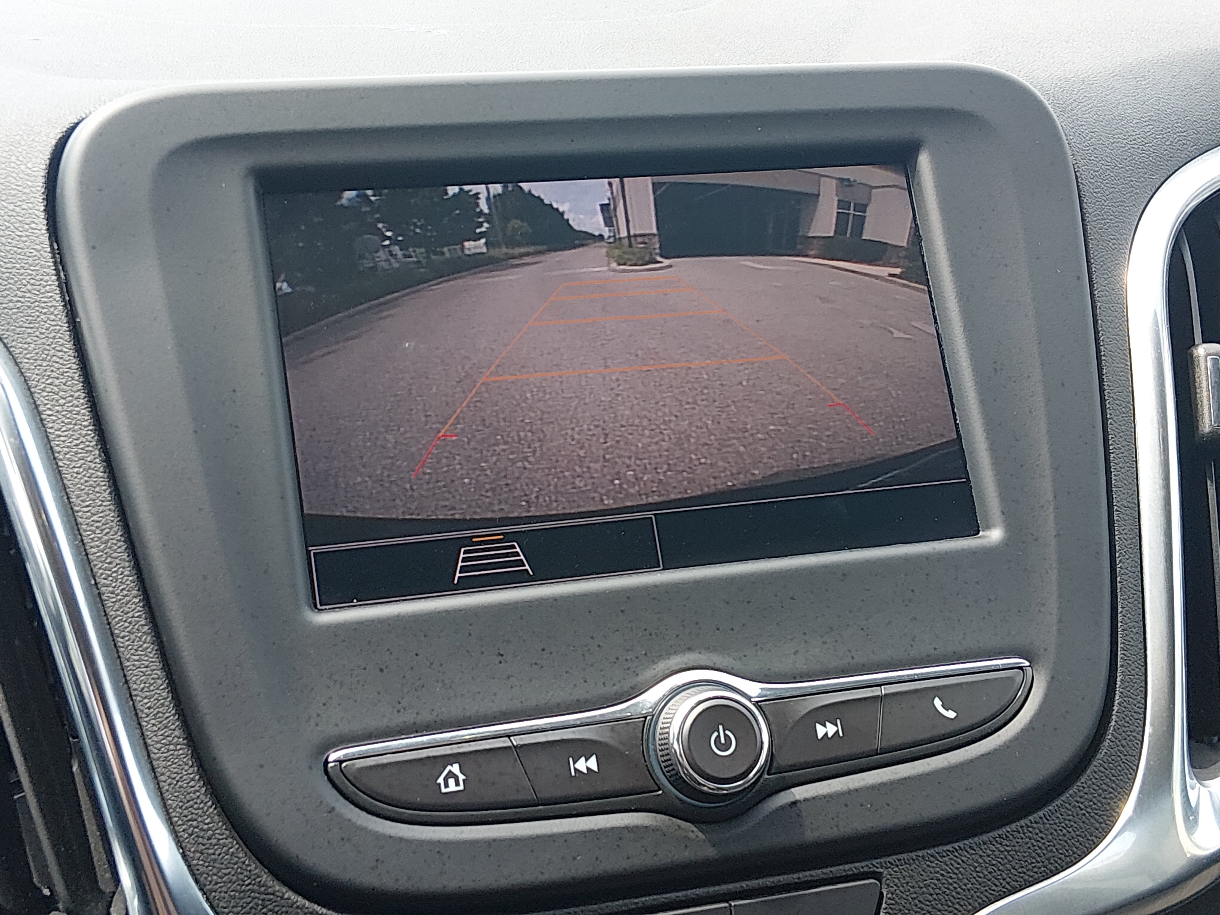 2024 Chevrolet Equinox LT - Photo 16