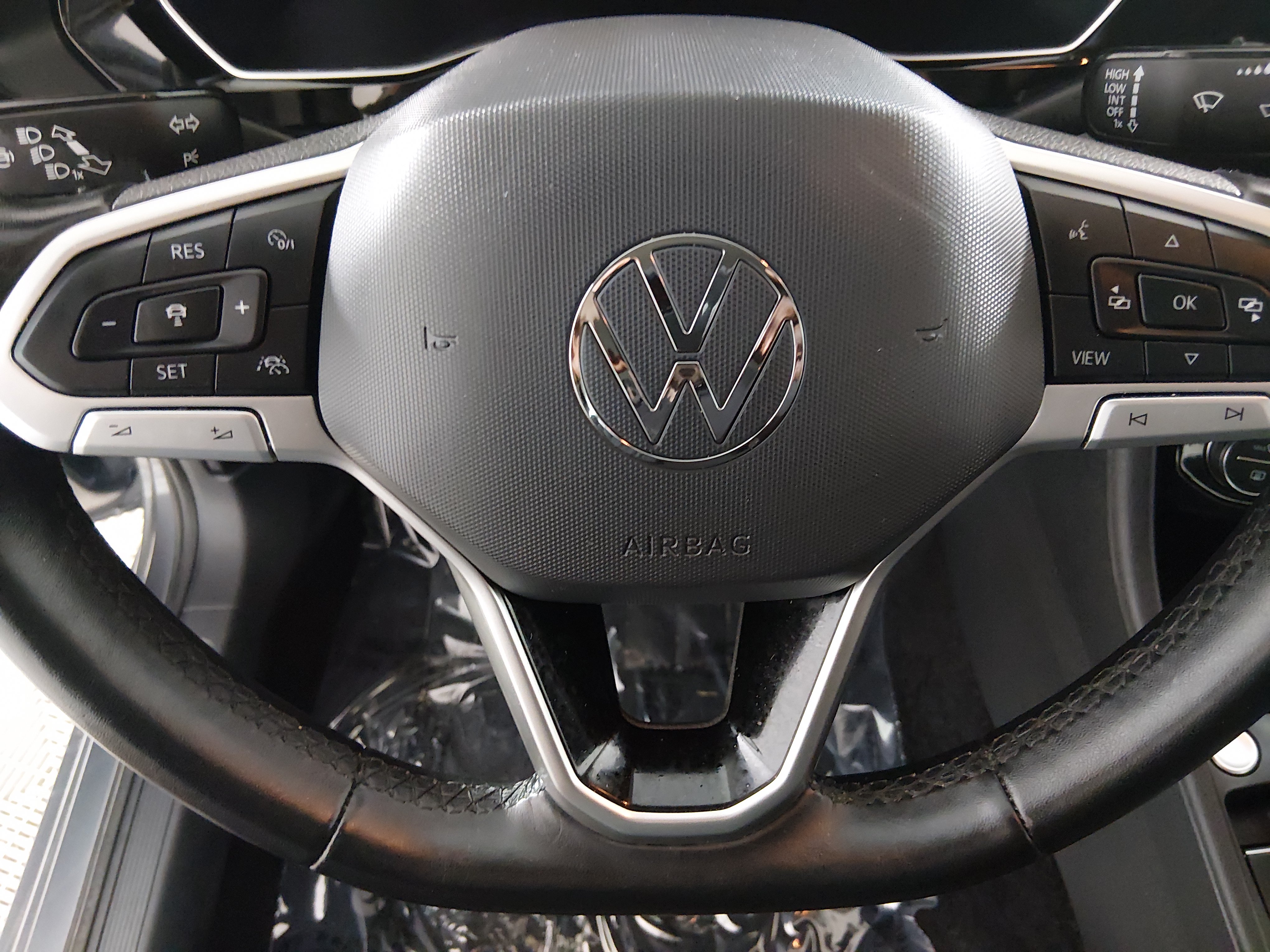 2024 Volkswagen Jetta SE - Photo 12