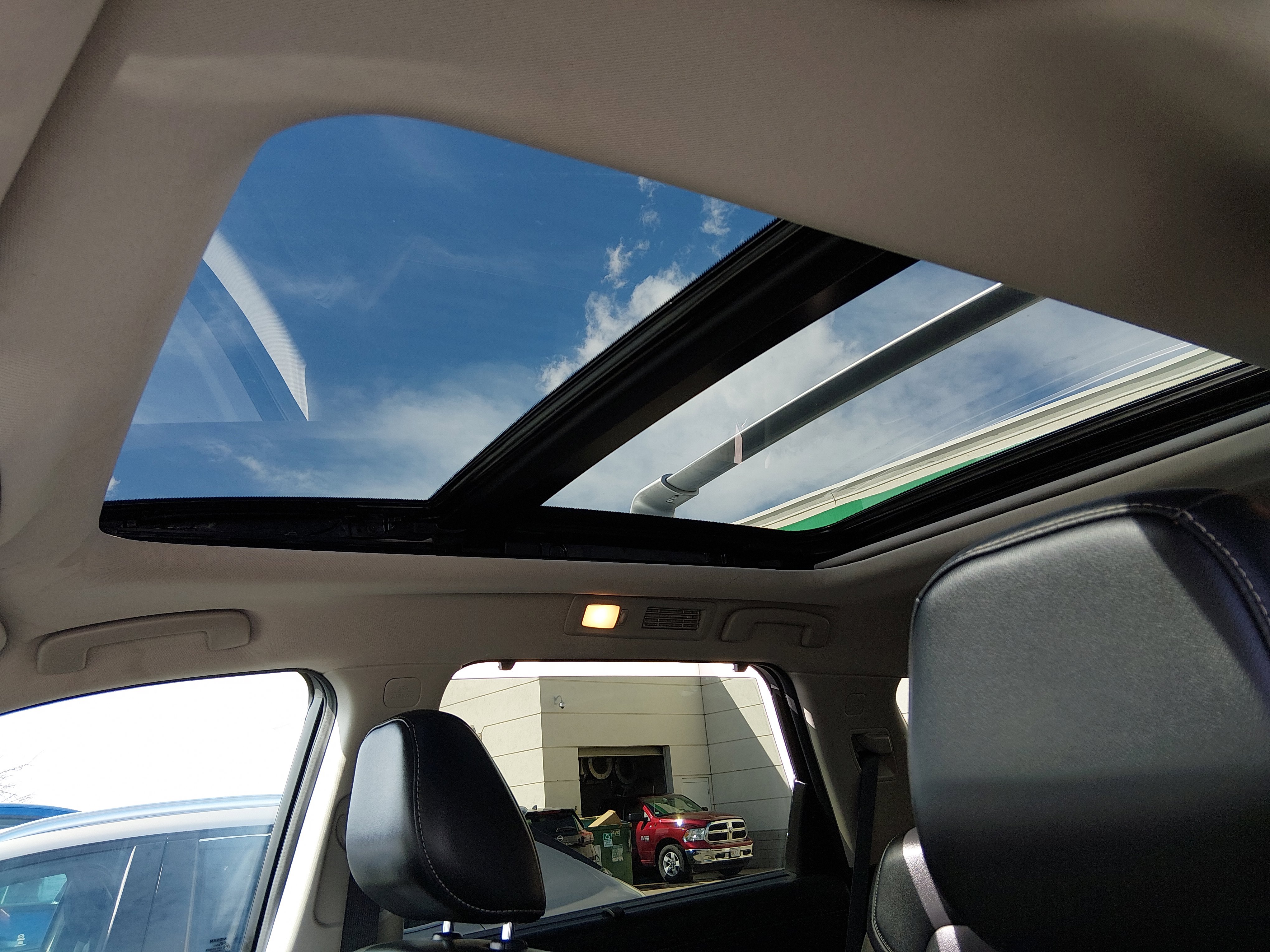 2024 Nissan Pathfinder SL - Photo 24