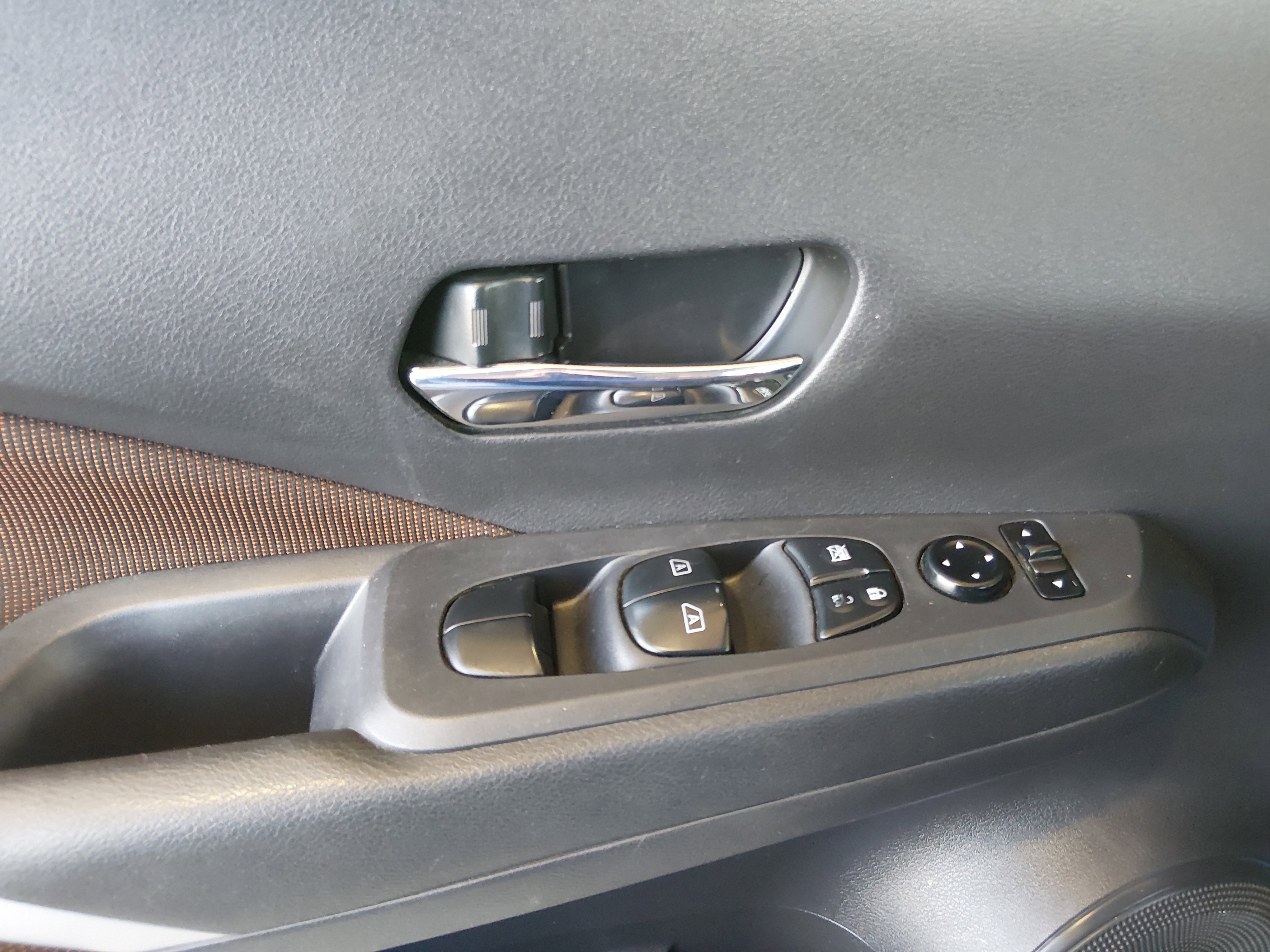 2024 Nissan Kicks SR - Photo 18