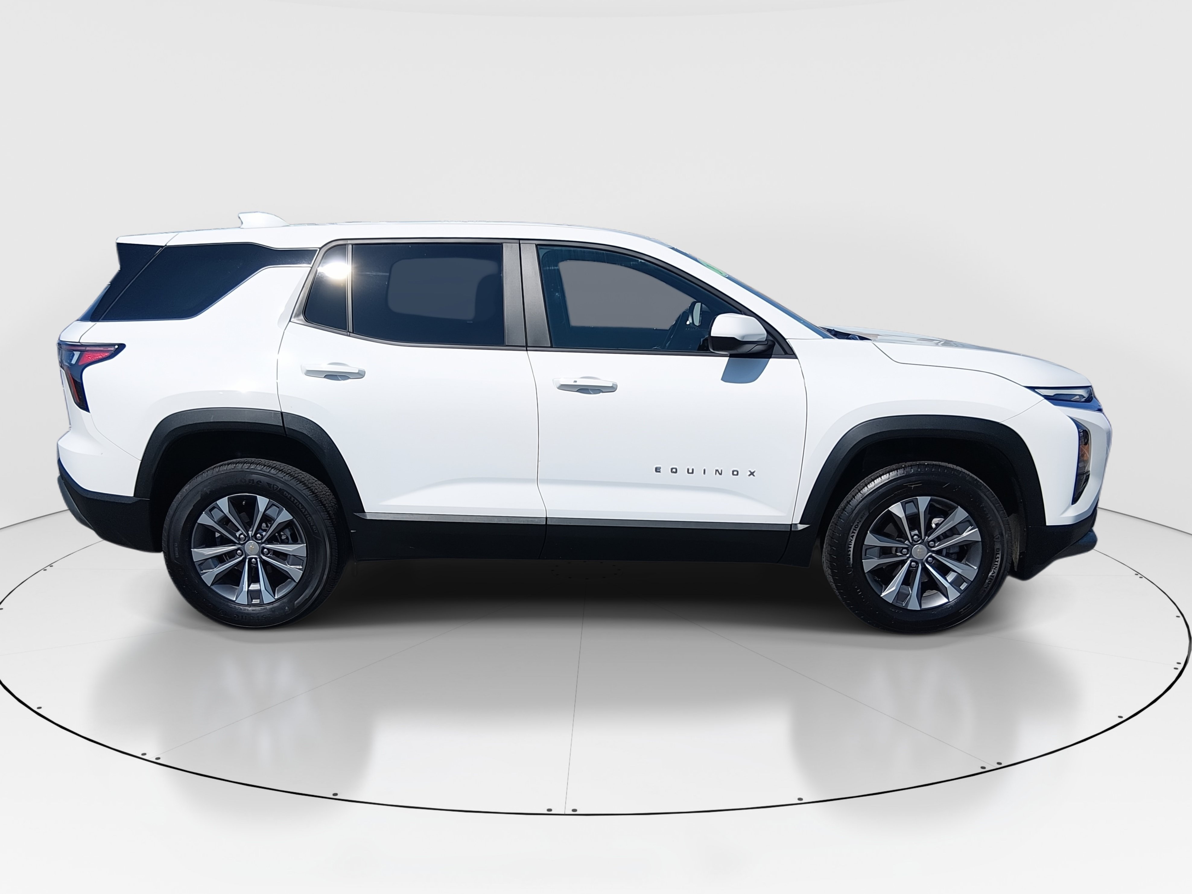 2025 Chevrolet Equinox LT - Photo 8
