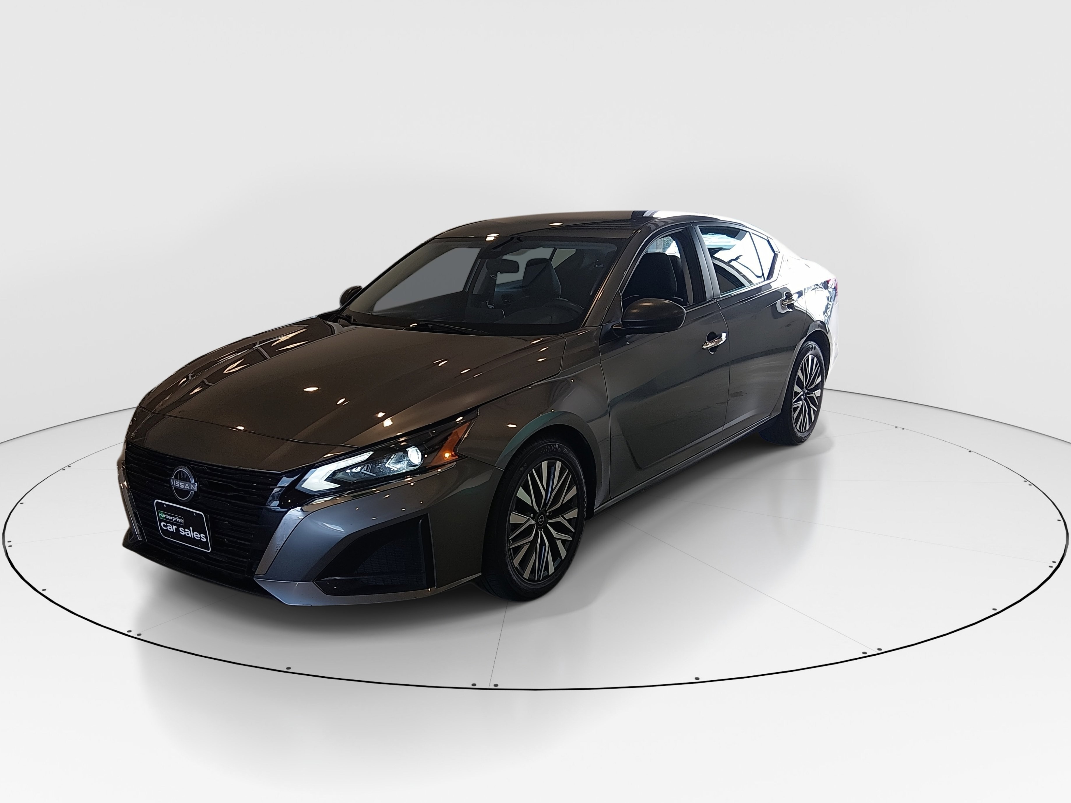 2024 Nissan Altima SV - Photo 3
