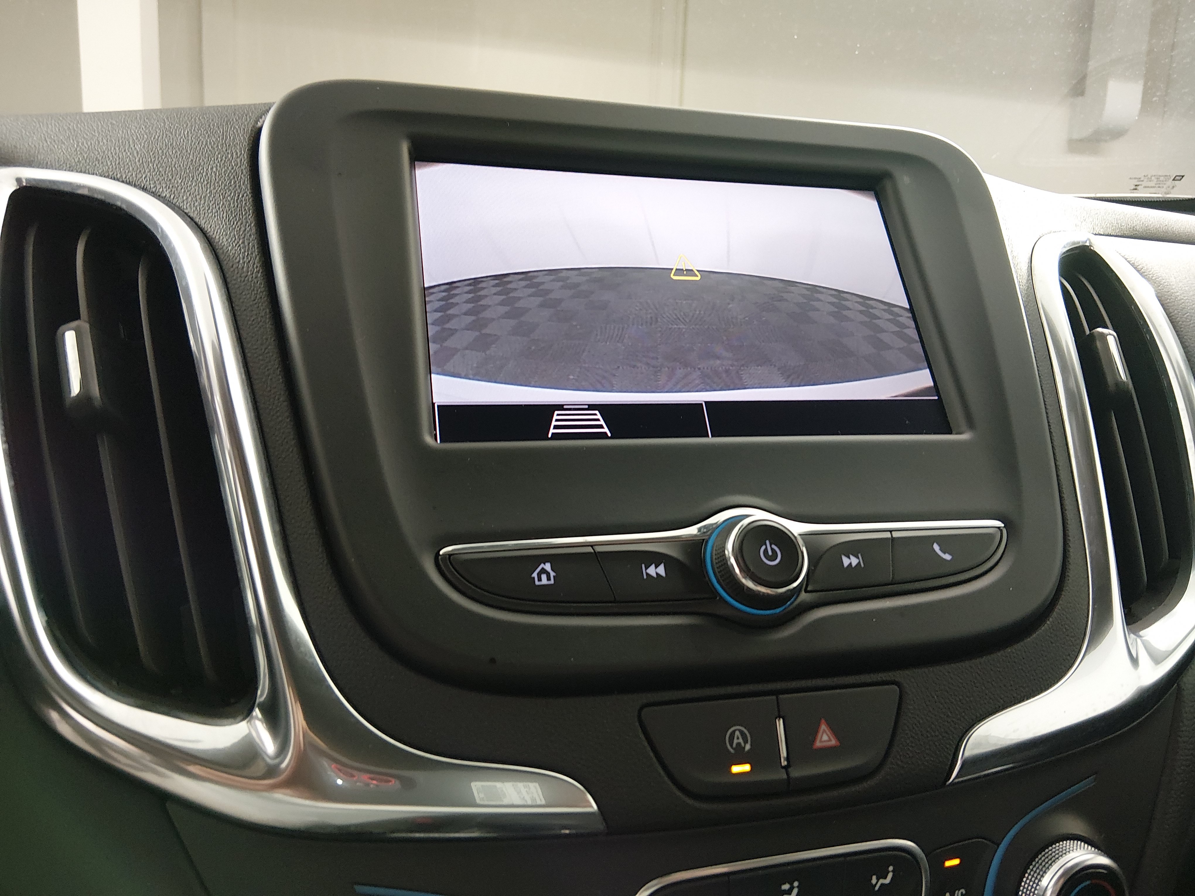 2024 Chevrolet Equinox LT - Photo 16