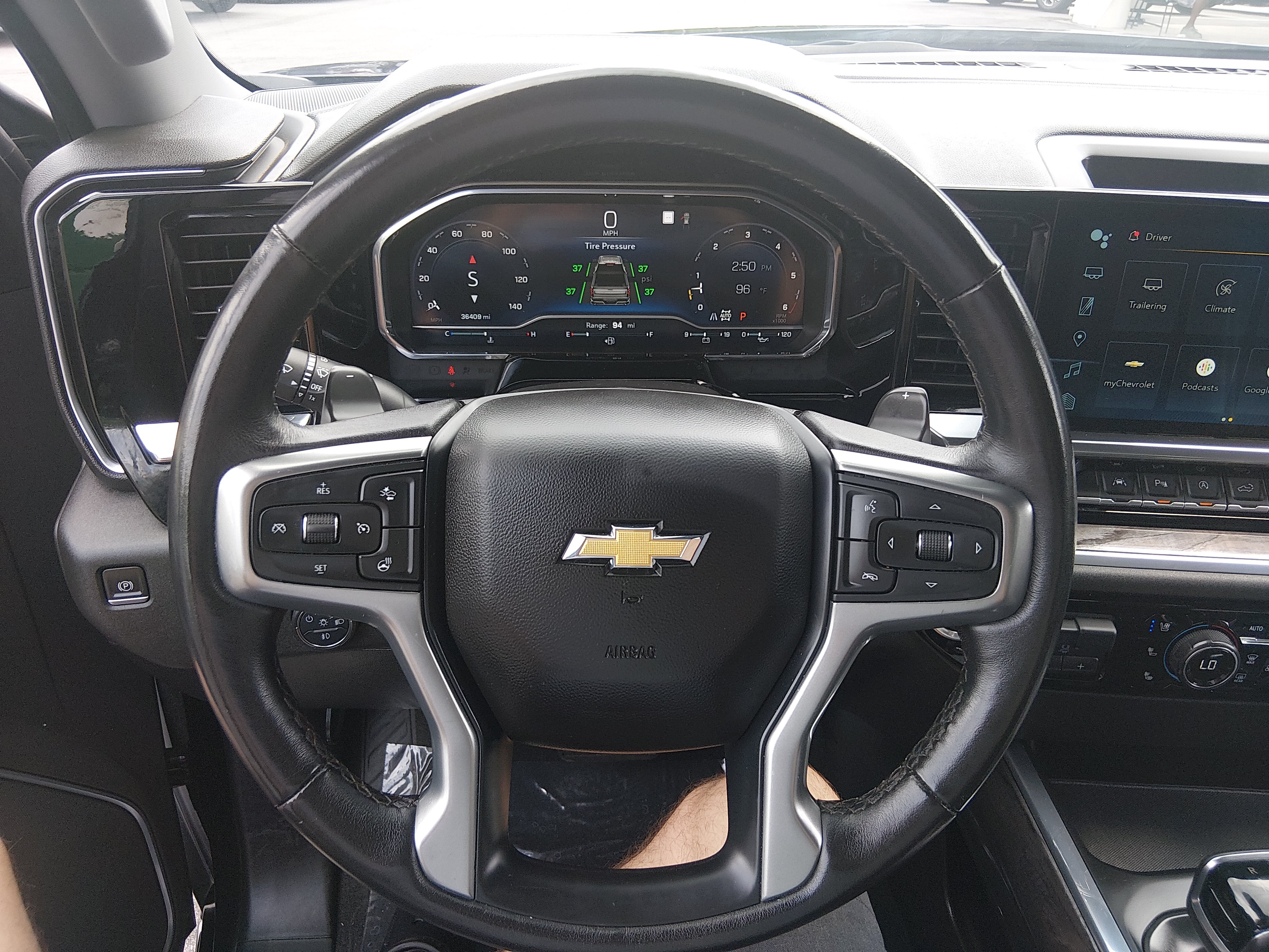 2023 Chevrolet Silverado 1500 LTZ - Photo 12