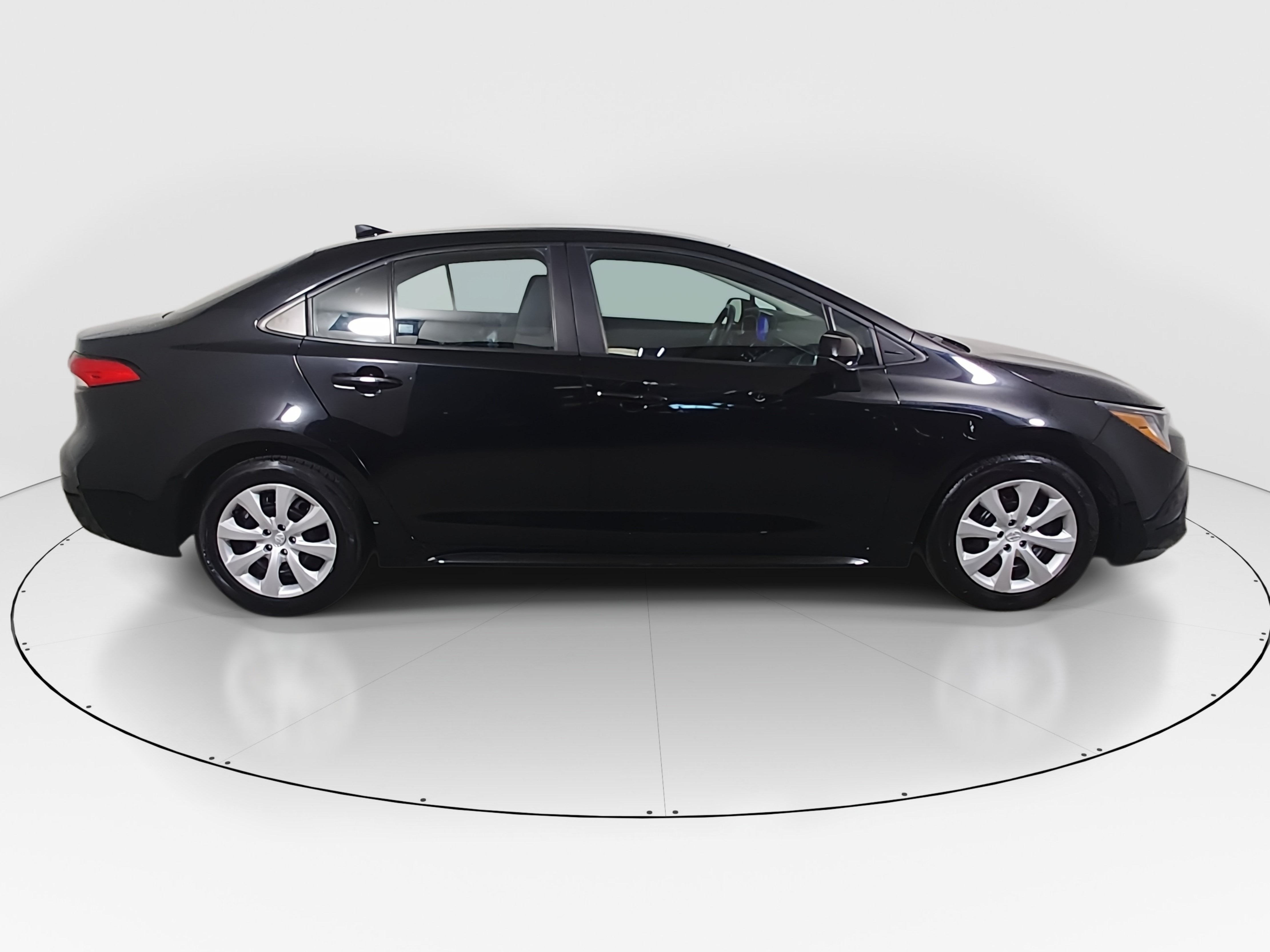 2024 Toyota Corolla LE - Photo 8