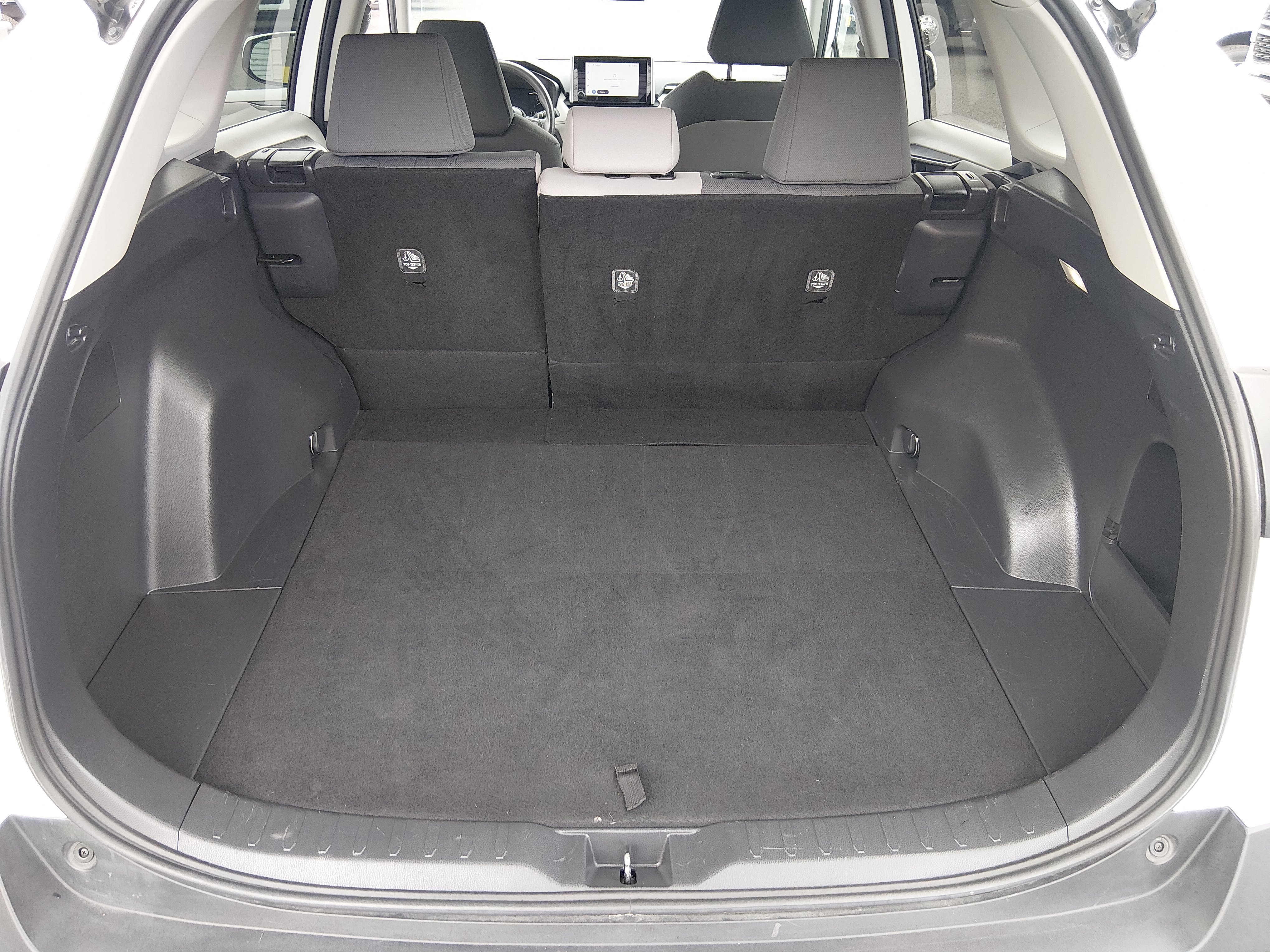 2024 Toyota RAV4 XLE - Photo 11