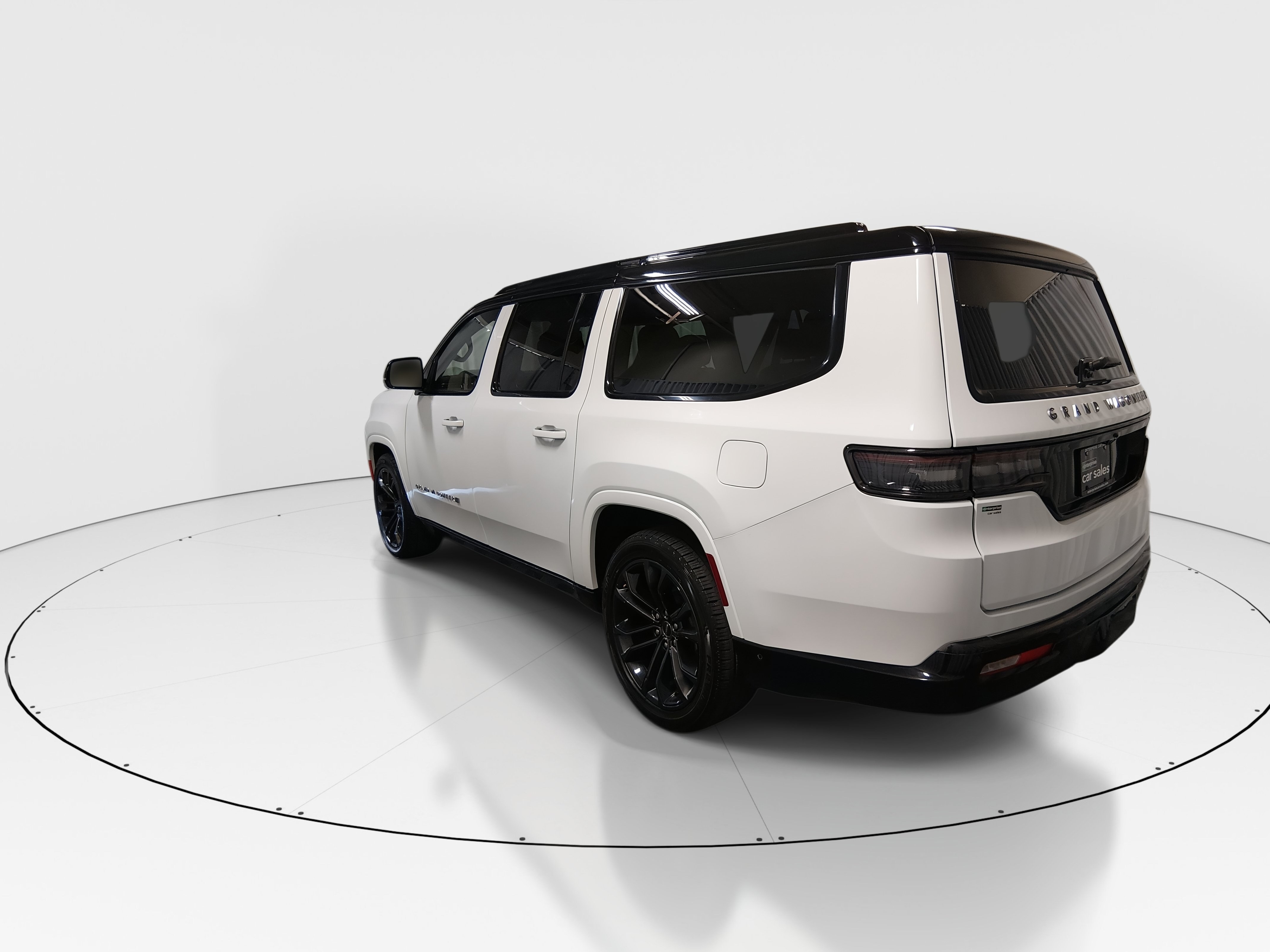 2024 Jeep Grand Wagoneer L Series II - Photo 5