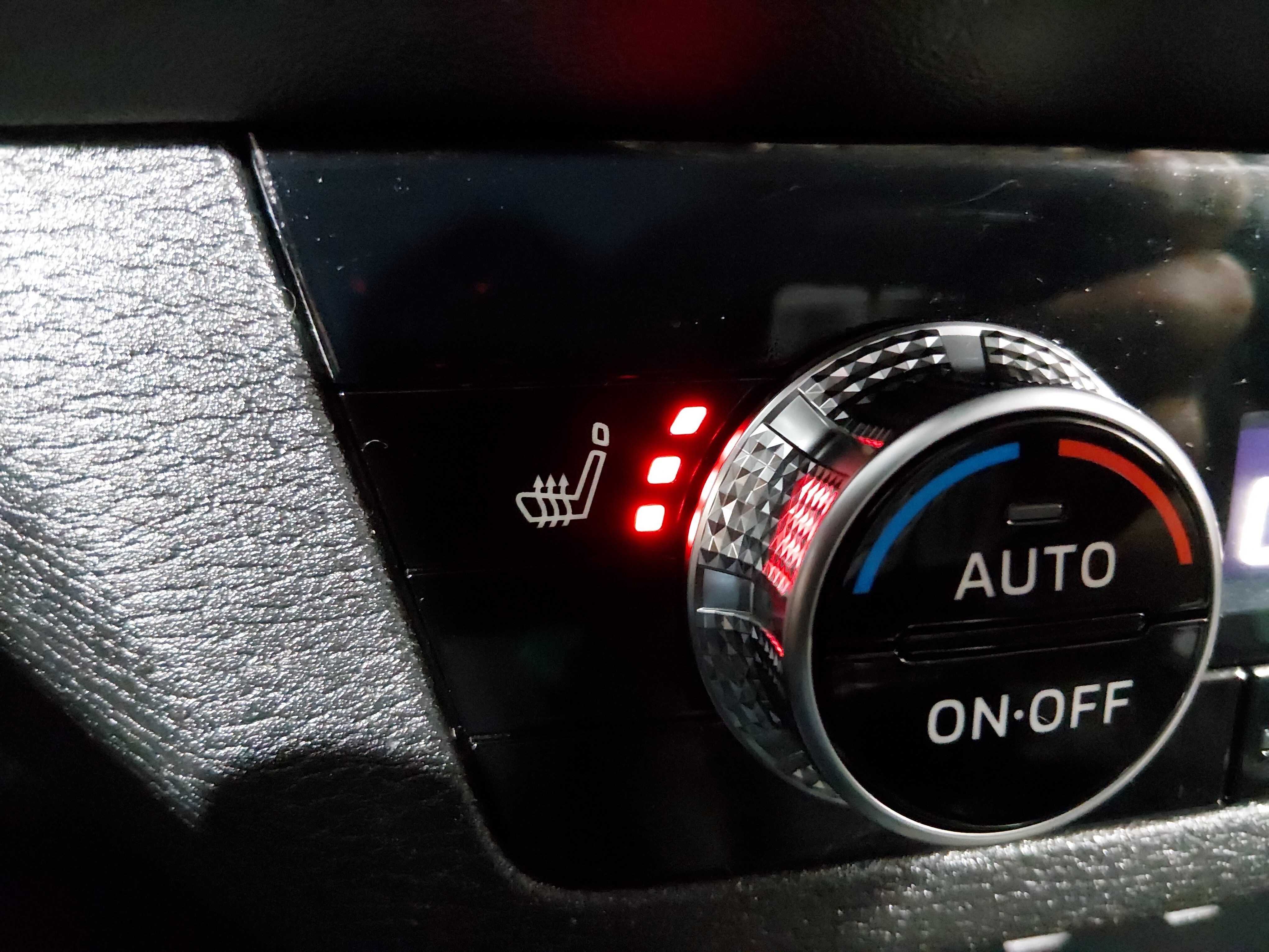 2025 Mitsubishi Outlander SE - Photo 18