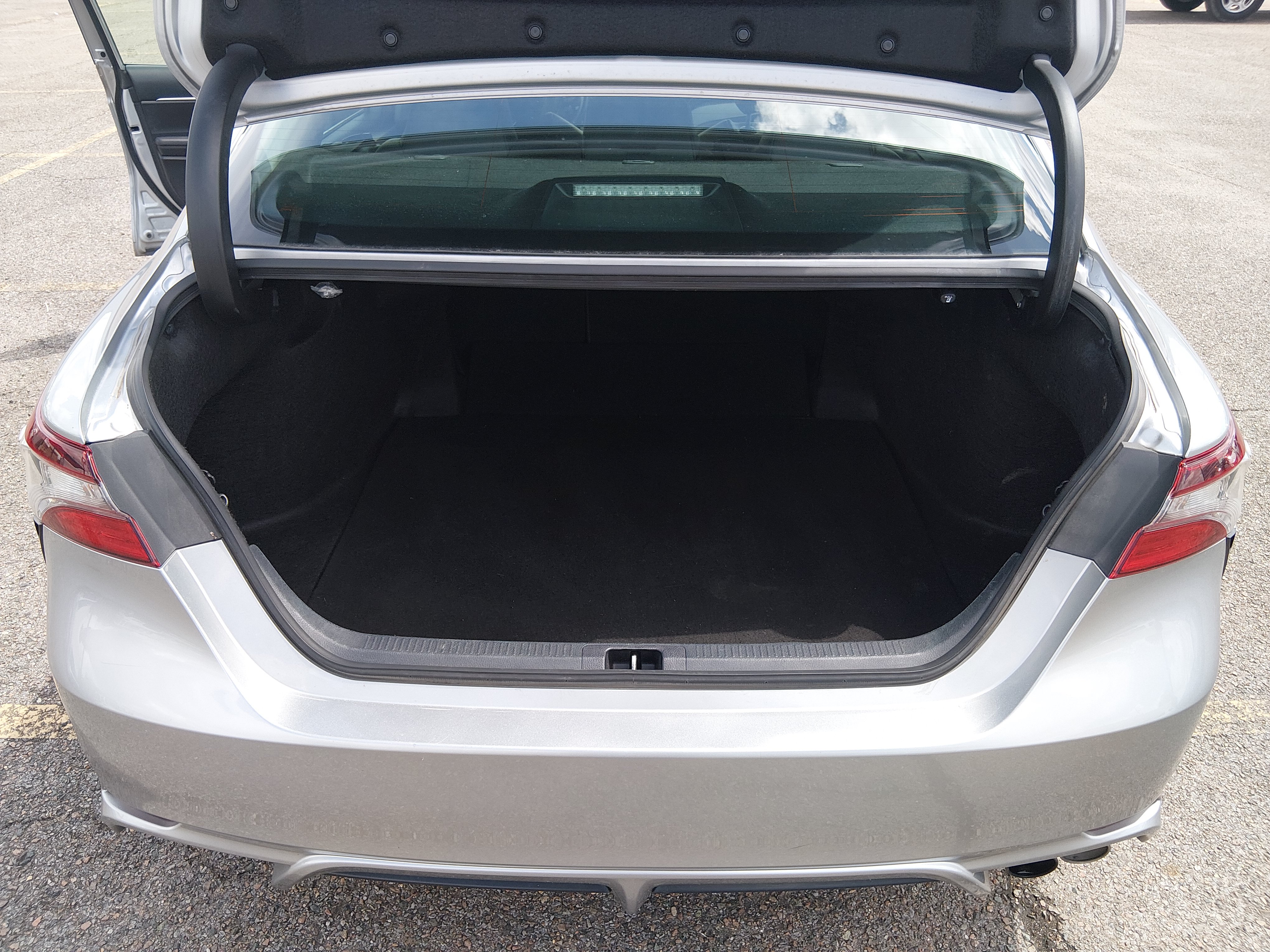 2024 Toyota Camry SE - Photo 11