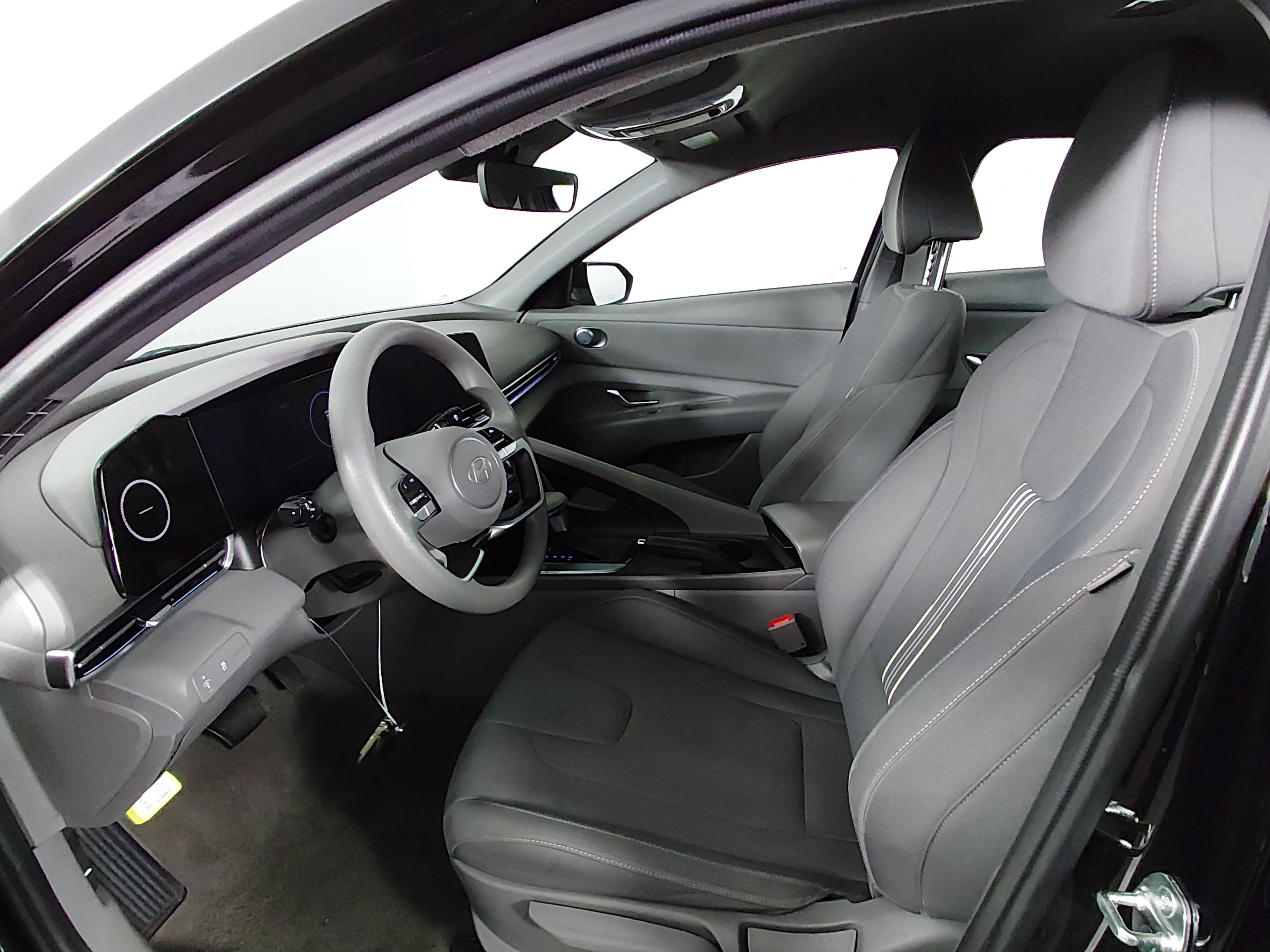 2024 Hyundai Elantra SEL - Photo 19
