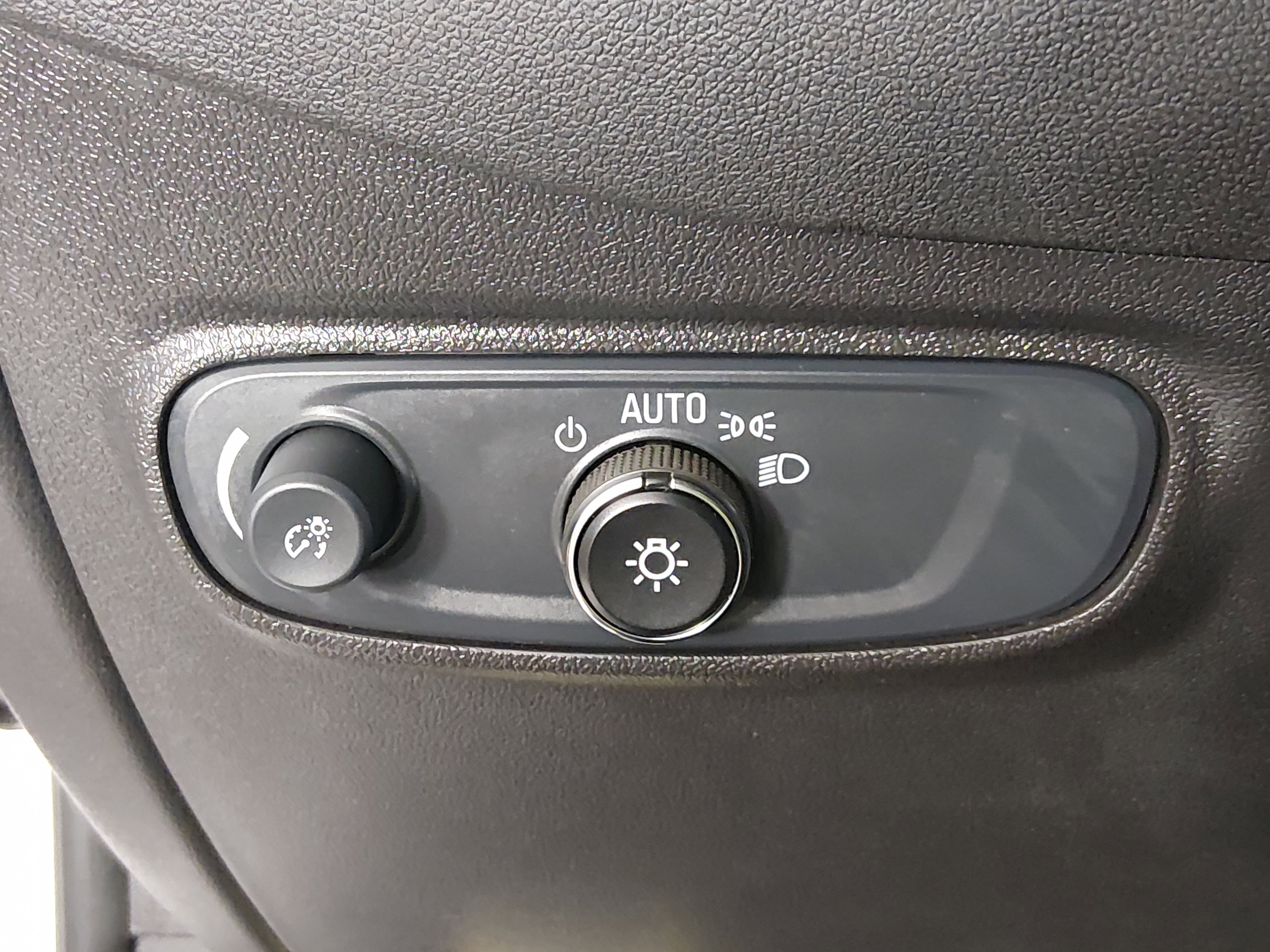 2024 Chevrolet Equinox LT - Photo 13