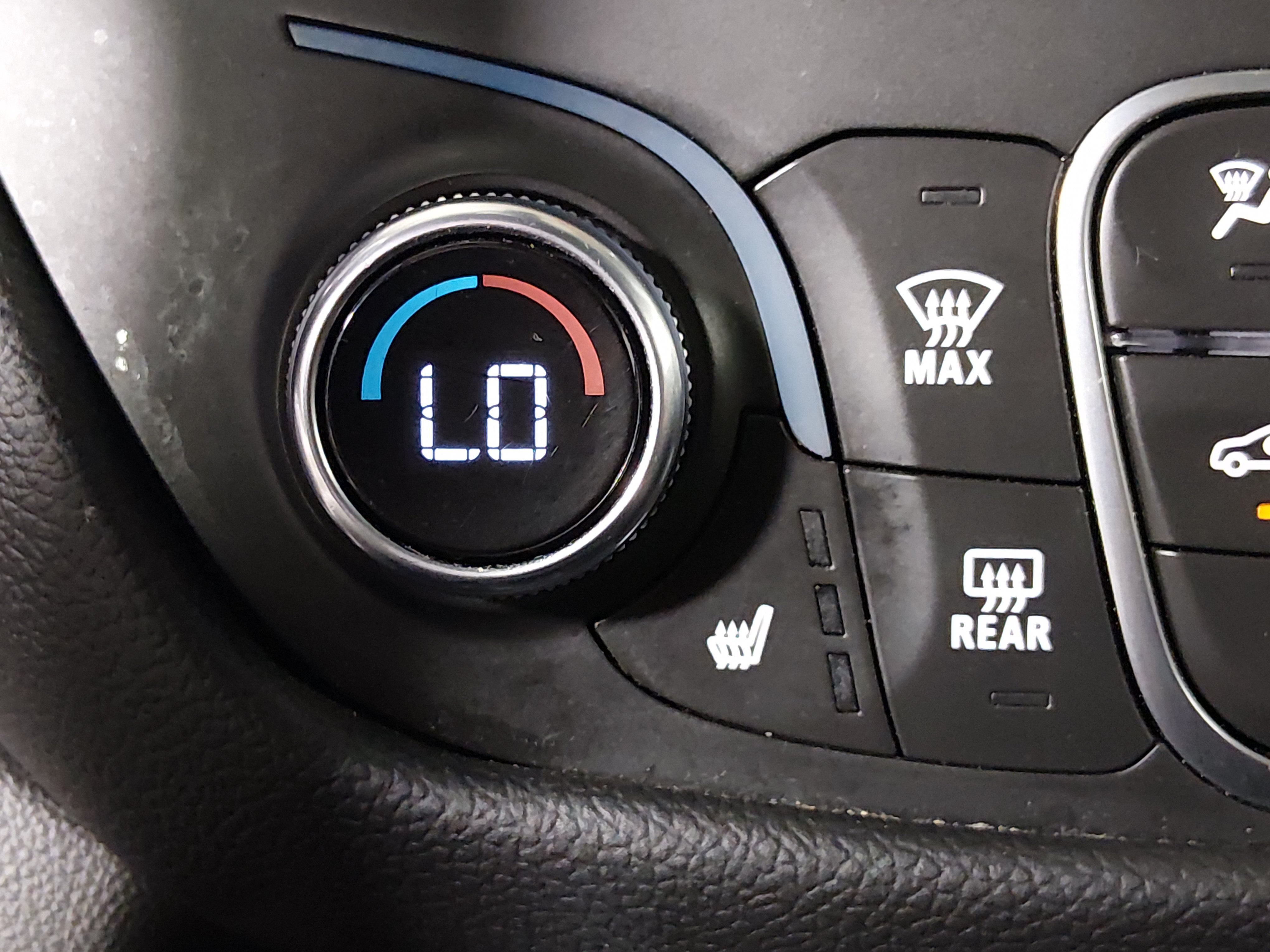 2024 Chevrolet Equinox LT - Photo 17