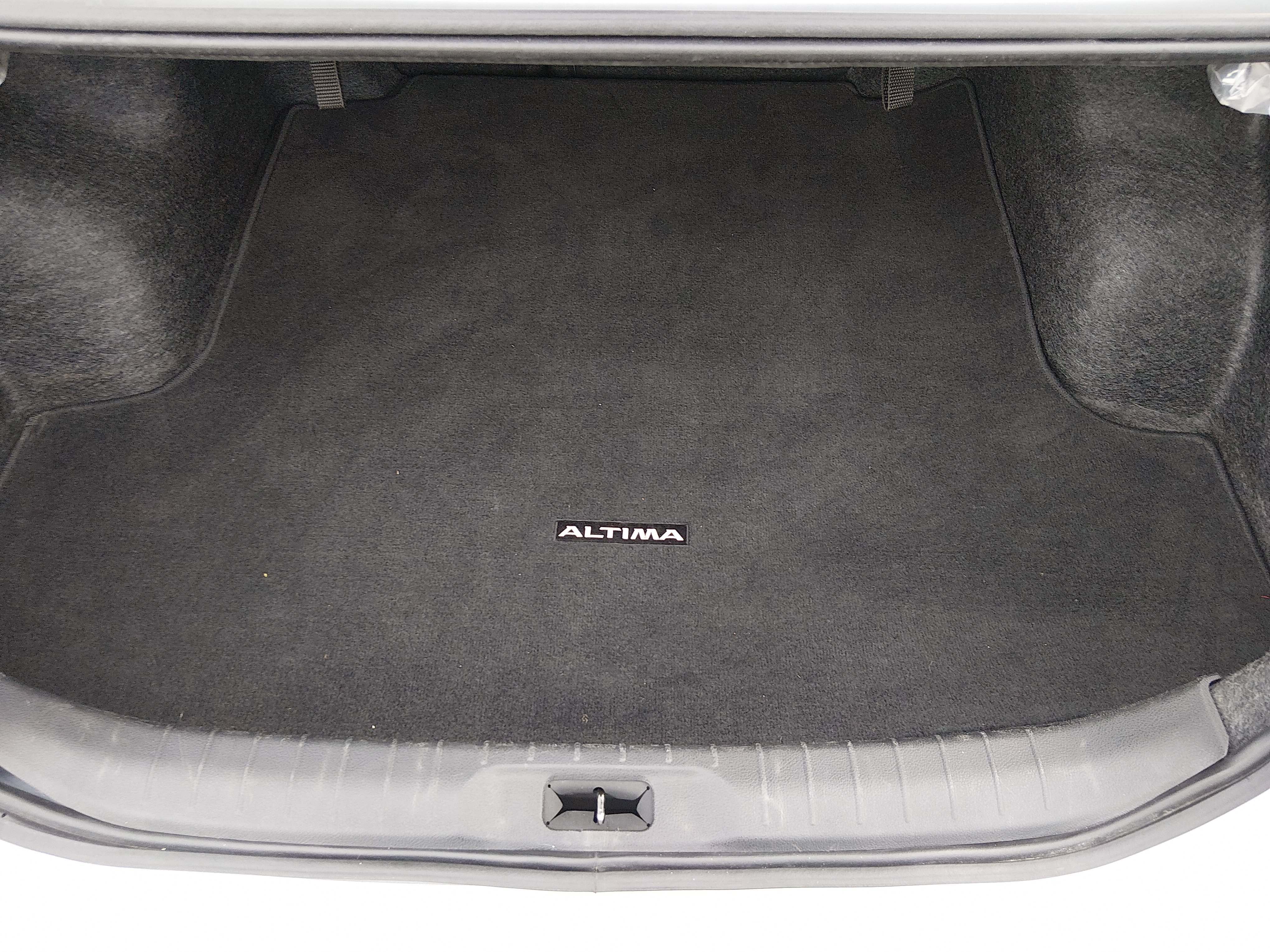2024 Nissan Altima SV - Photo 11