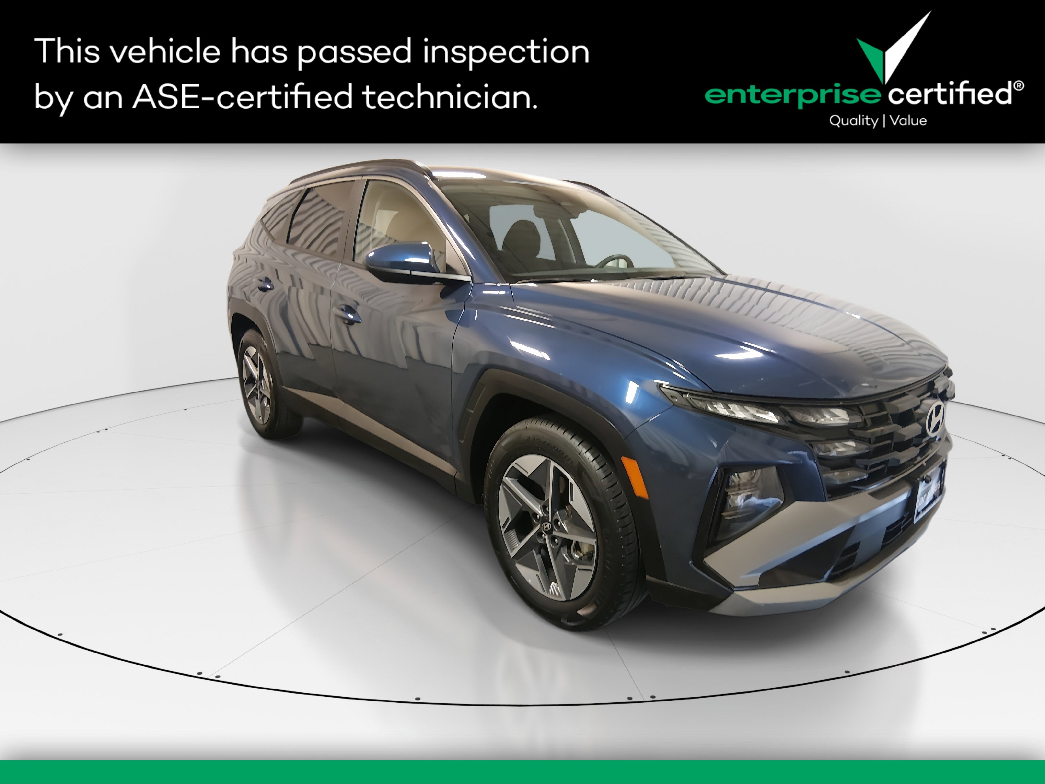 2025 Hyundai Tucson SEL FWD — front three-quarter view