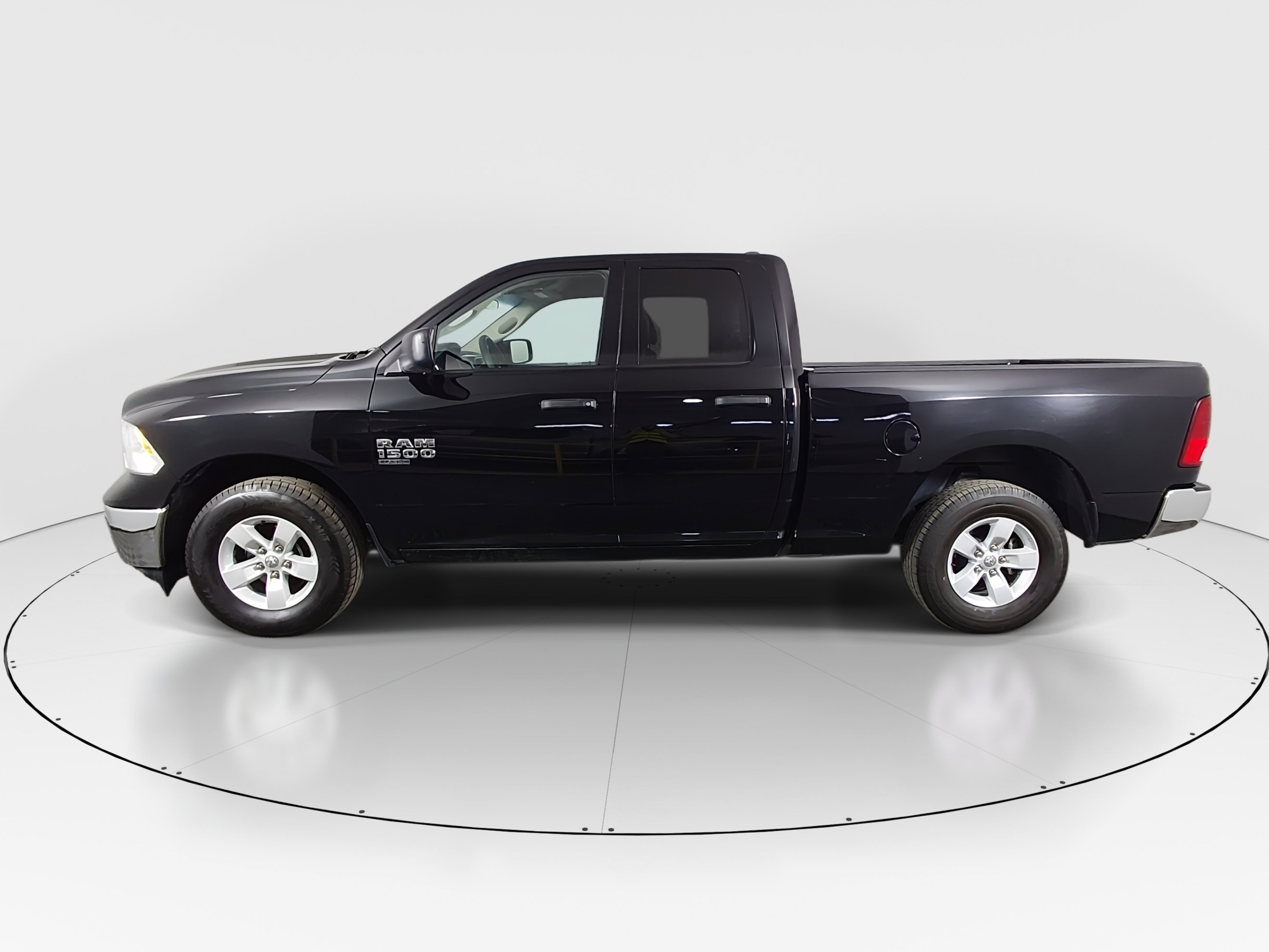2024 RAM Ram 1500 Classic SLT - Photo 4