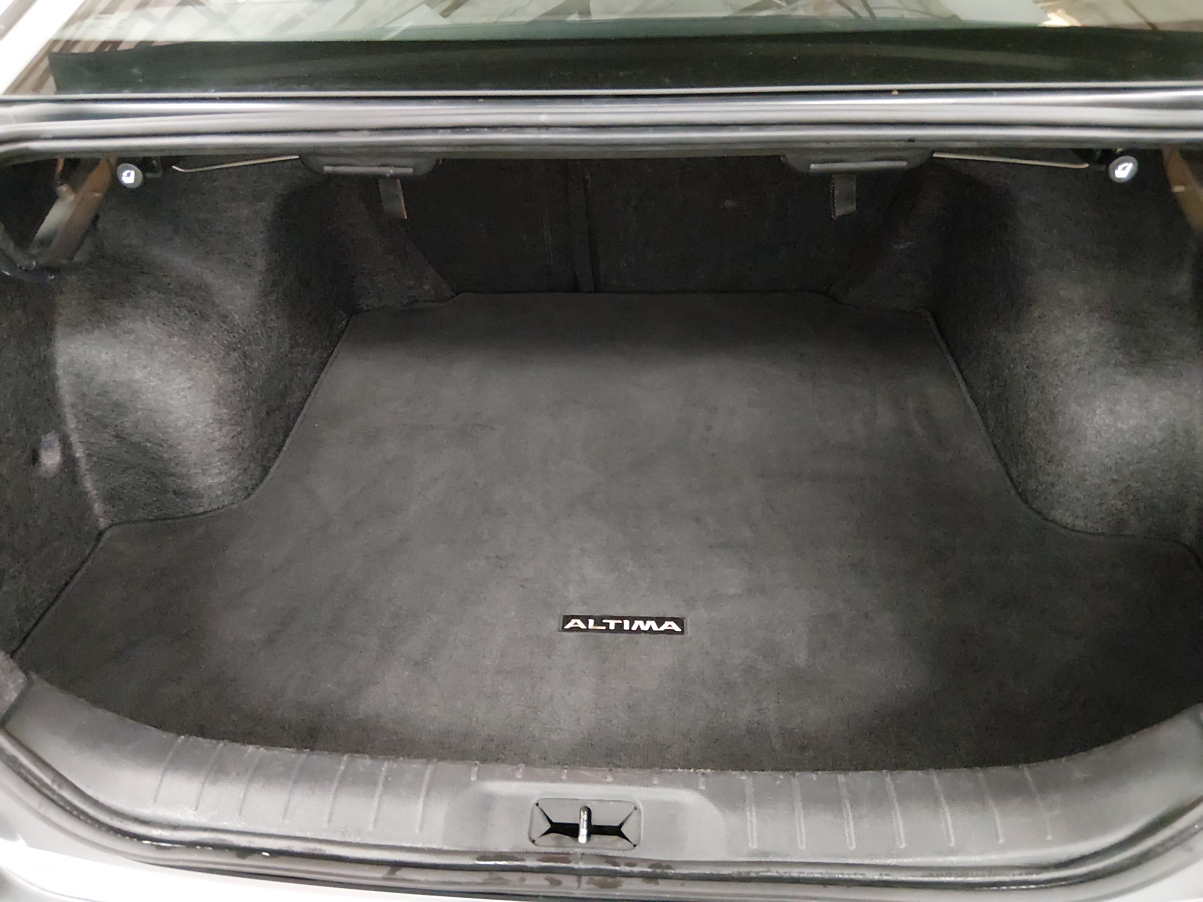 2025 Nissan Altima SV - Photo 11