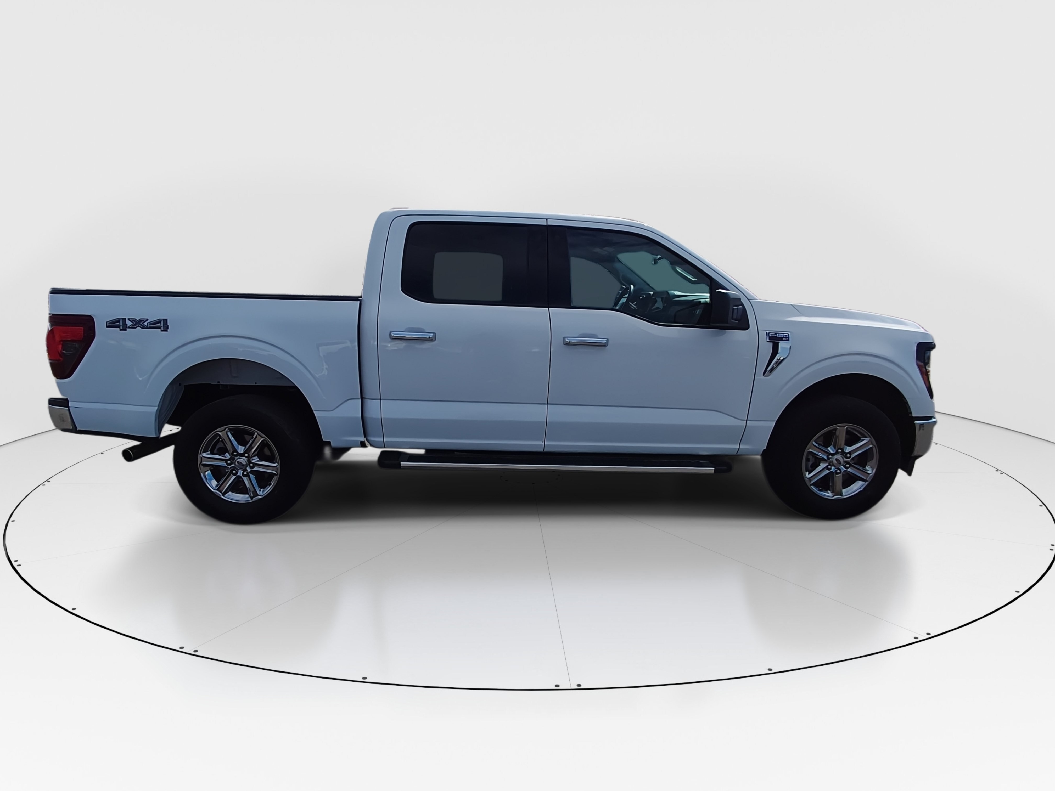 2025 Ford F-150 XLT - Photo 8