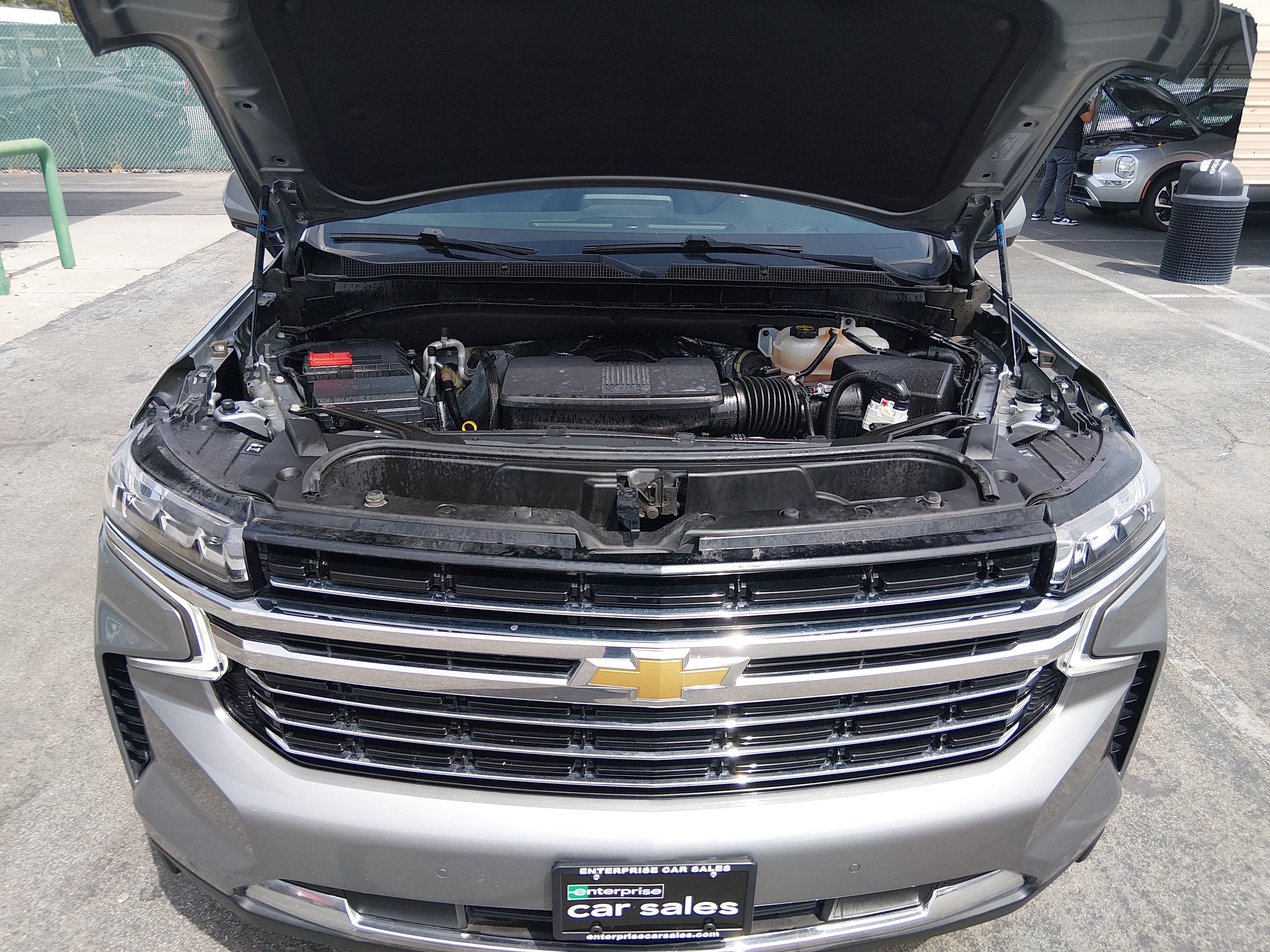 2024 Chevrolet Suburban LT - Photo 9