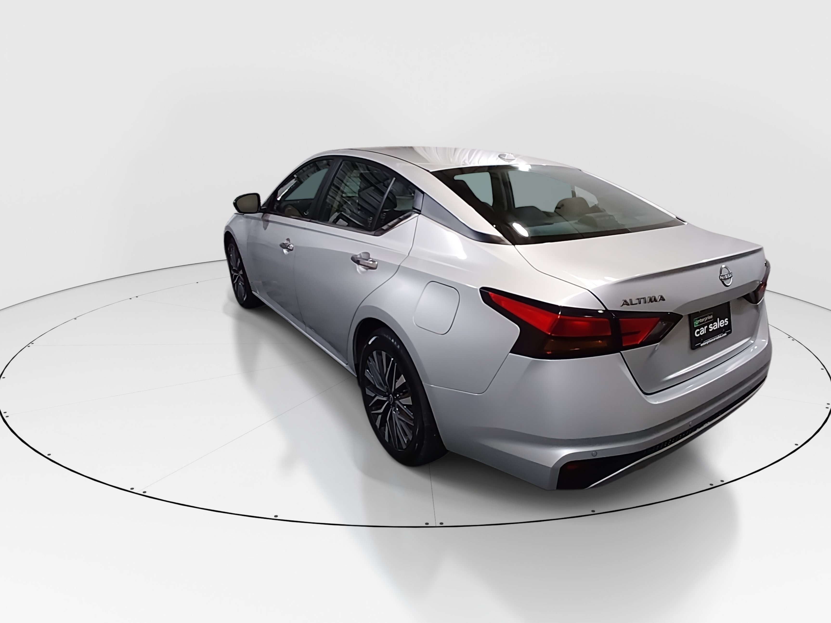 2024 Nissan Altima SV - Photo 5