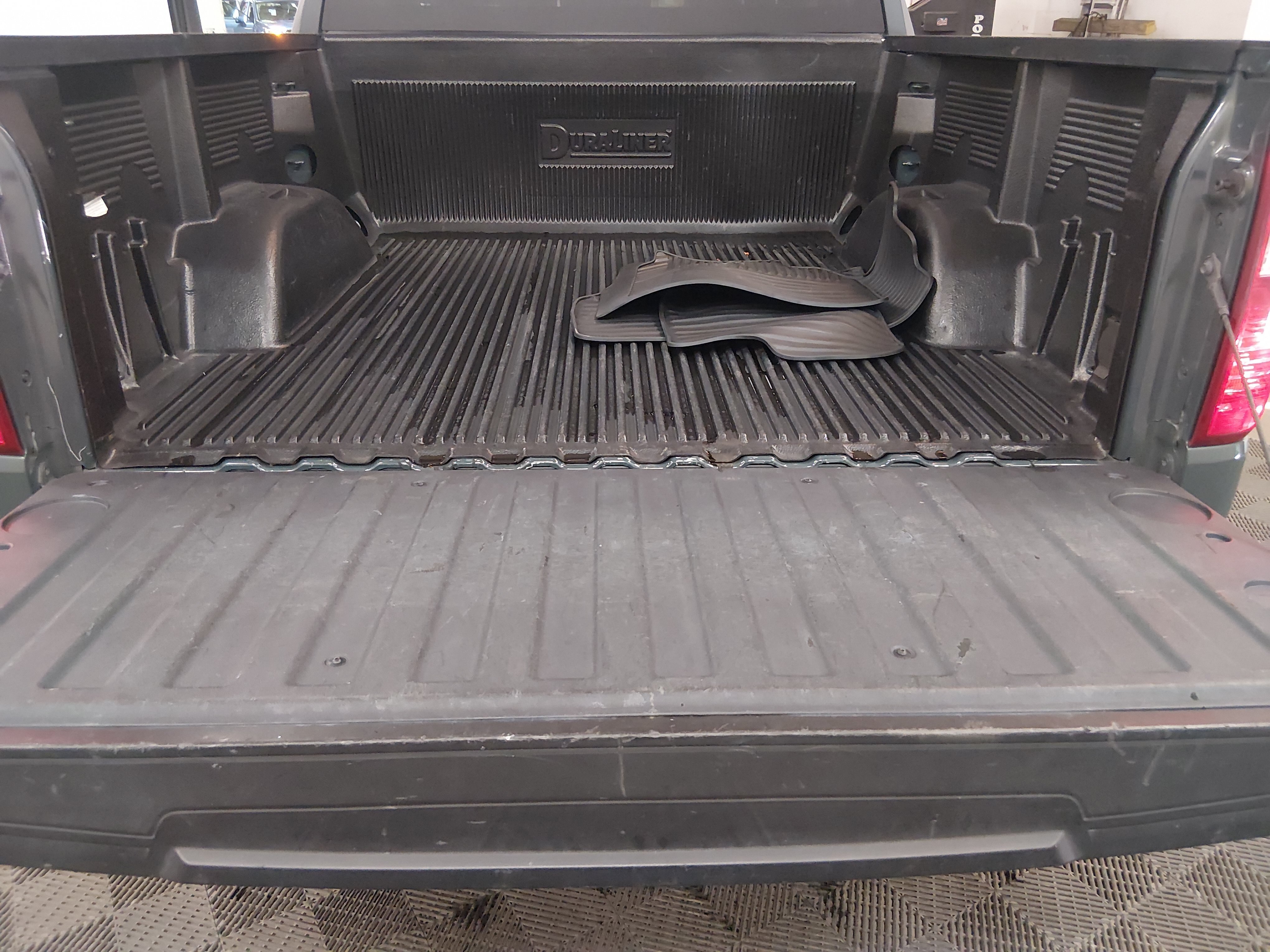 2025 Chevrolet Silverado 1500 LT - Photo 11