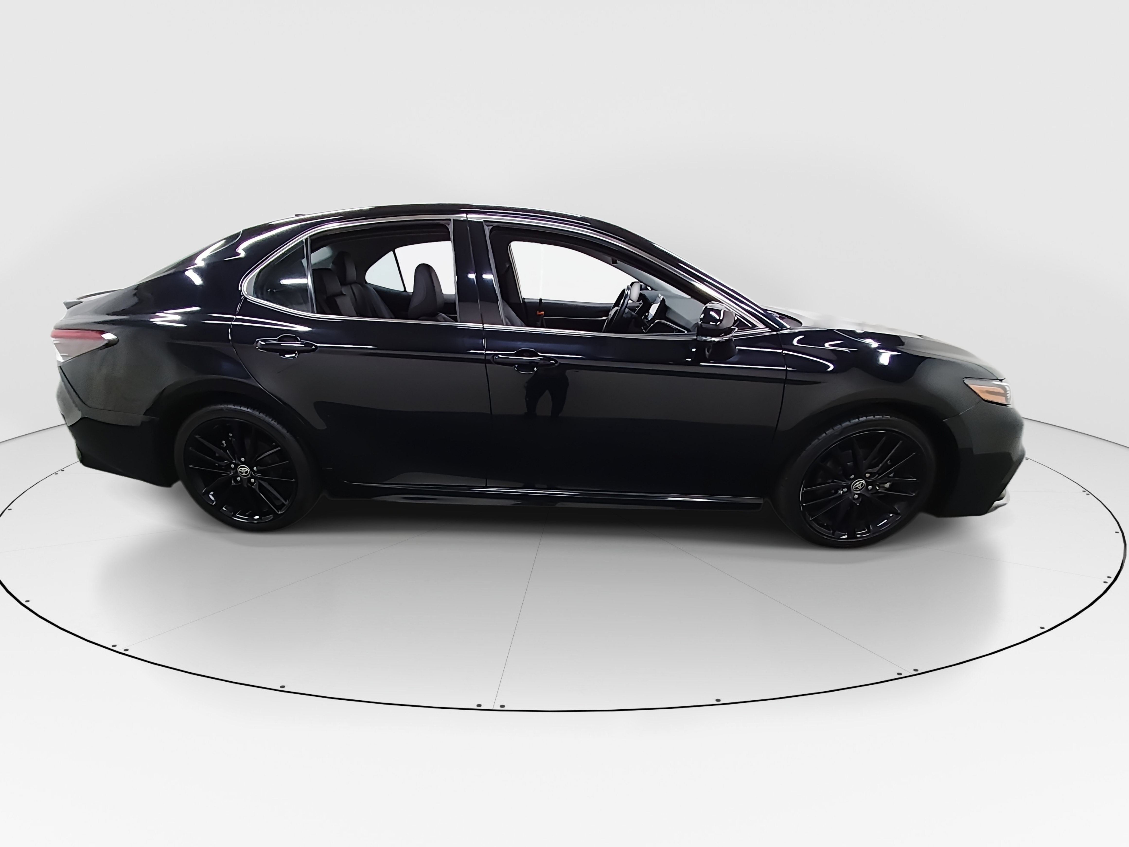 2024 Toyota Camry XSE - Photo 8