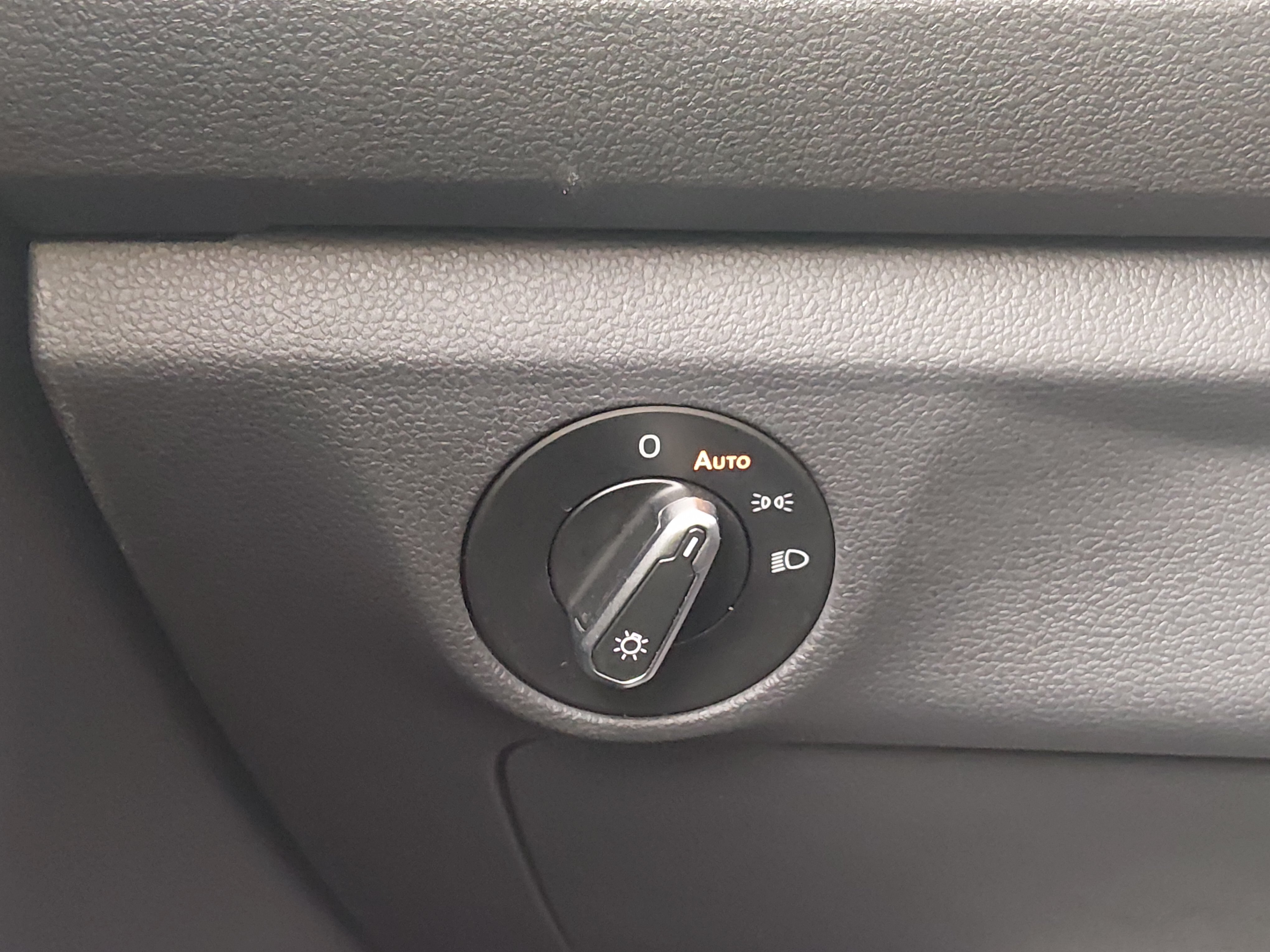 2024 Volkswagen Jetta SE - Photo 19