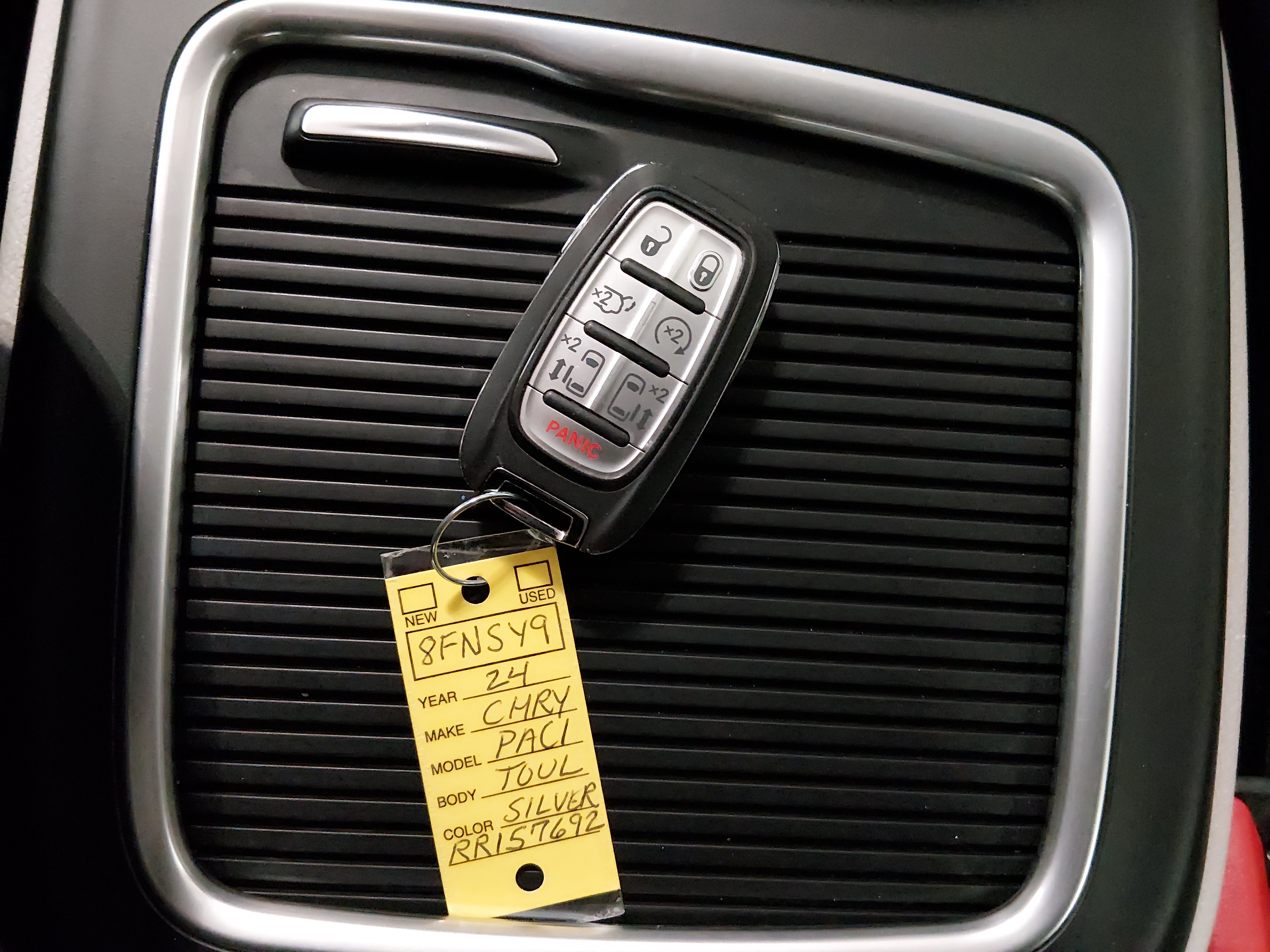 2024 Chrysler Pacifica Touring L - Photo 15