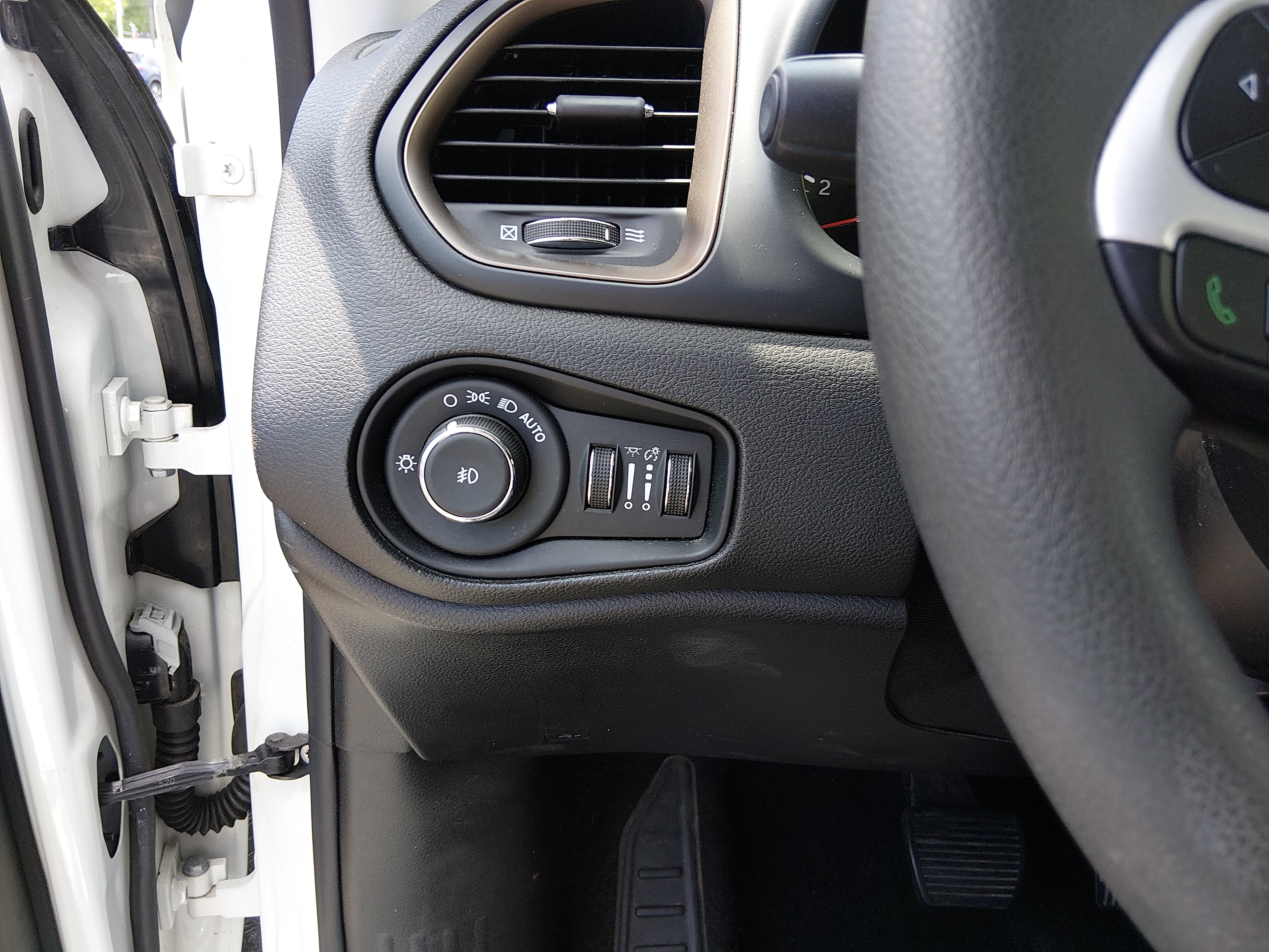 2023 Jeep Renegade Upland - Photo 13