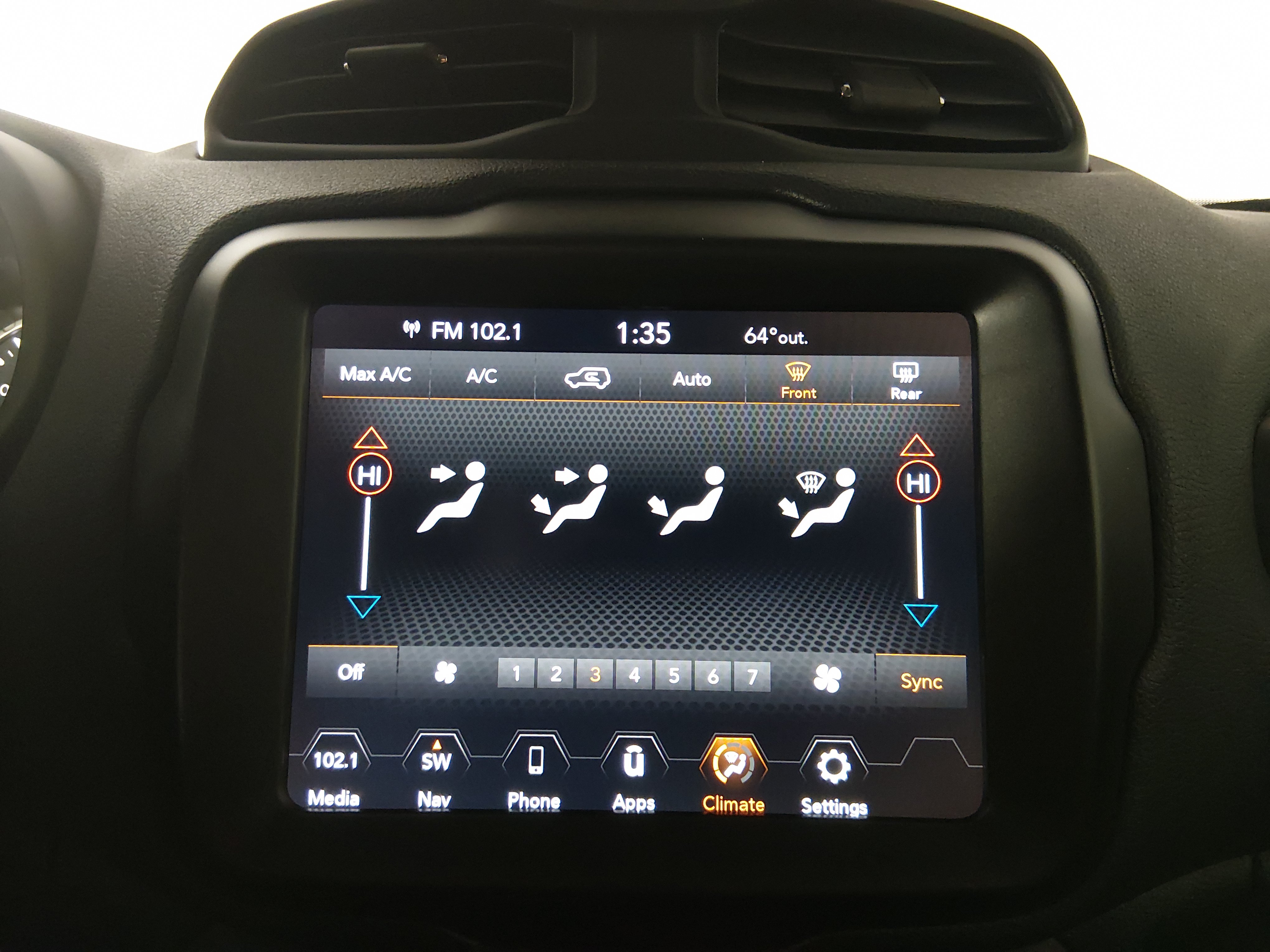 2023 Jeep Renegade Latitude - Photo 18