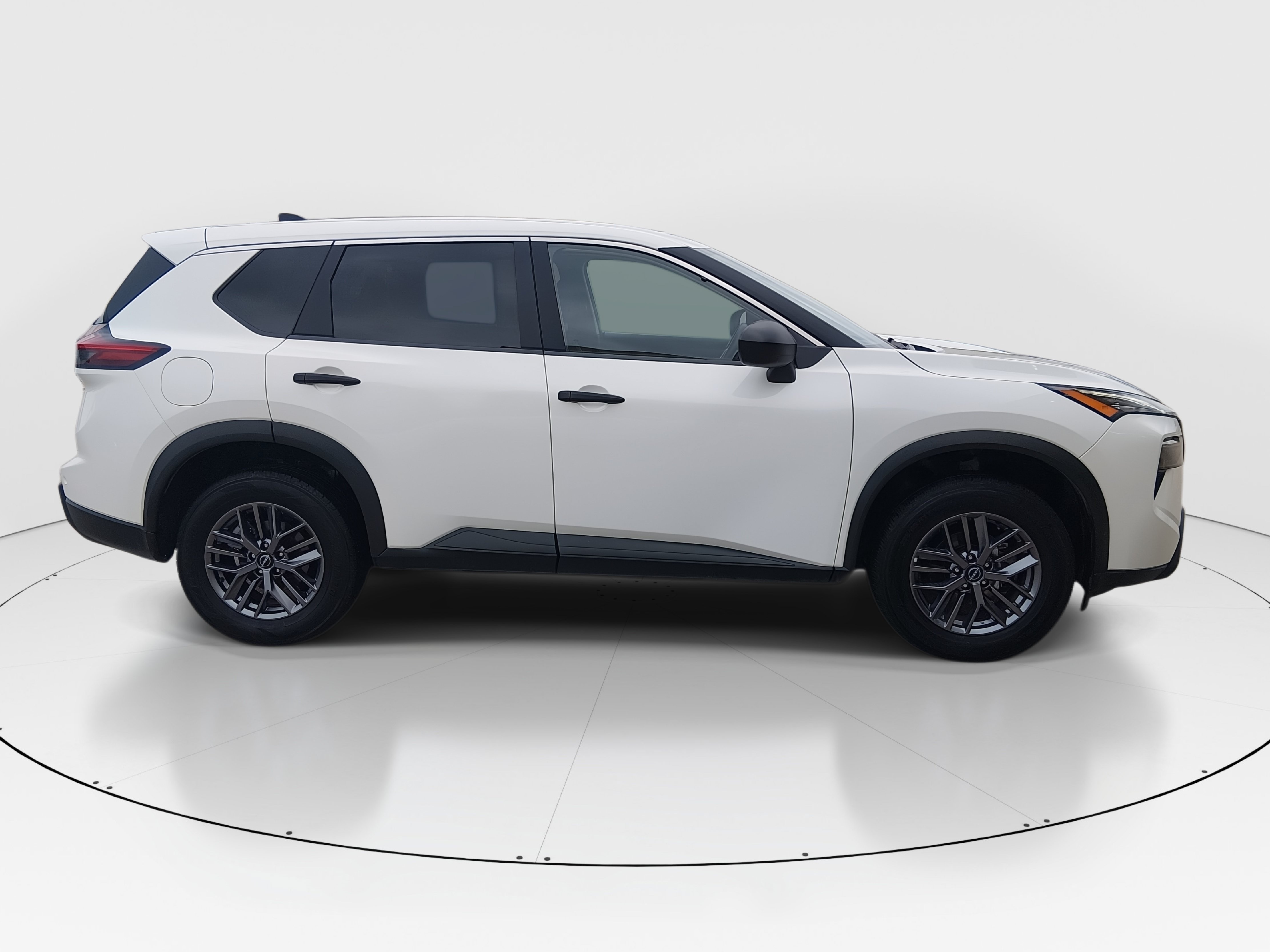2024 Nissan Rogue S - Photo 8