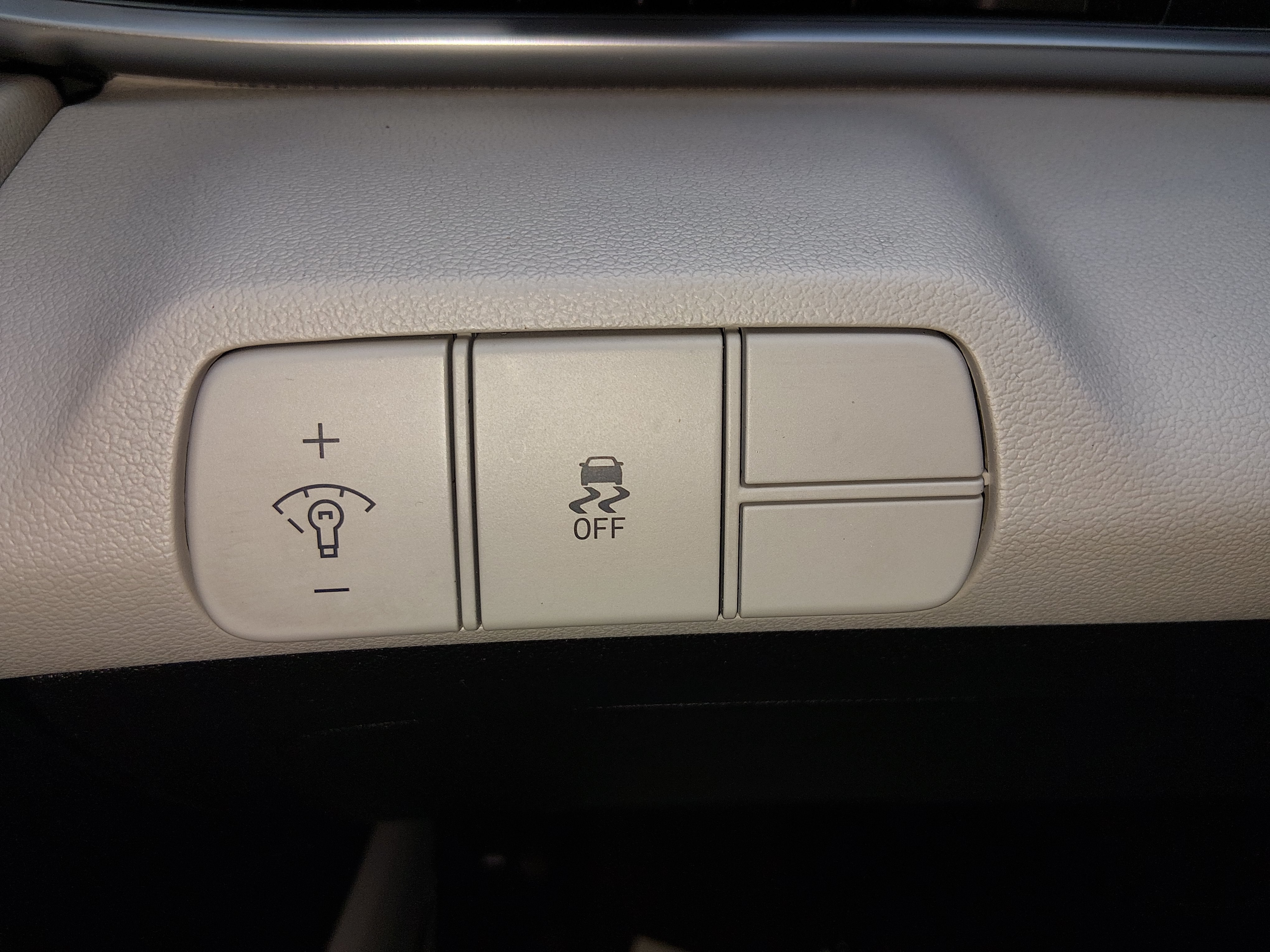 2024 Hyundai Elantra Limited - Photo 13