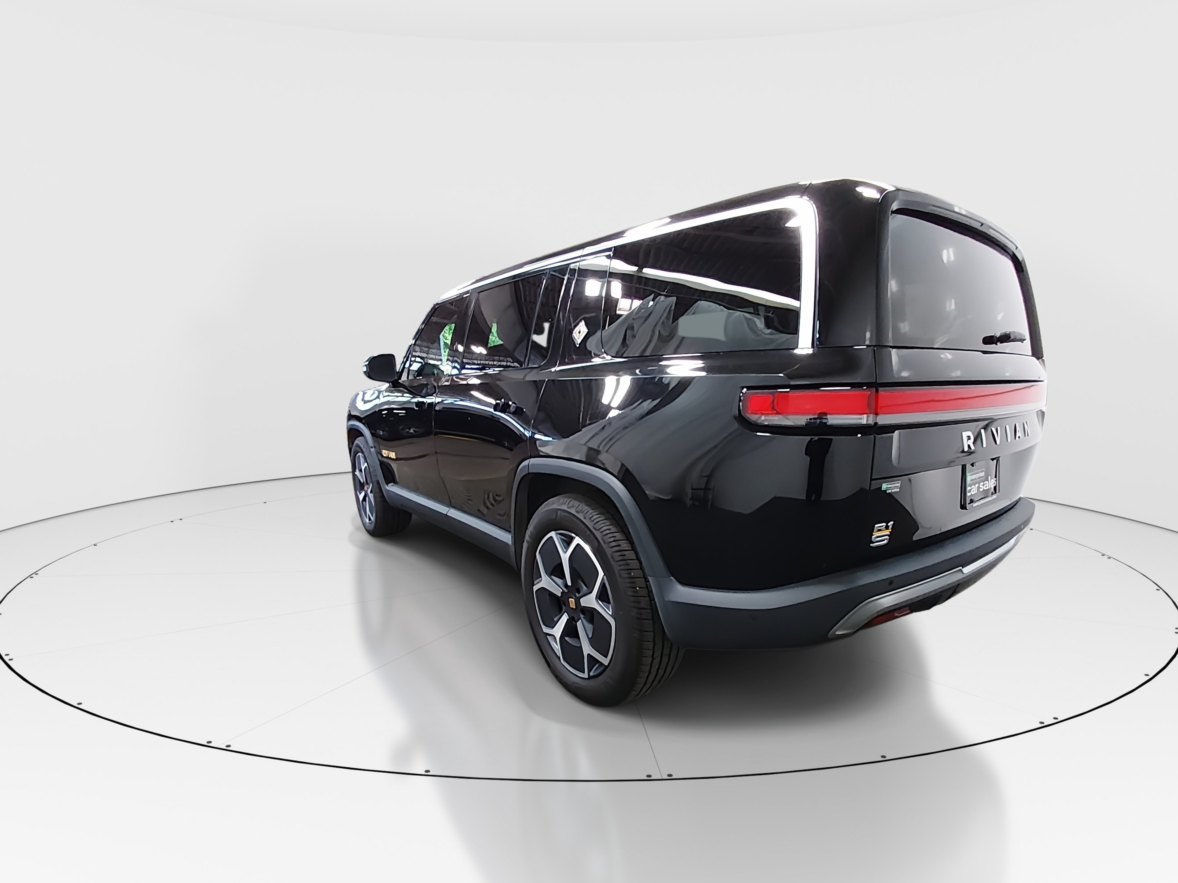 2023 Rivian R1S