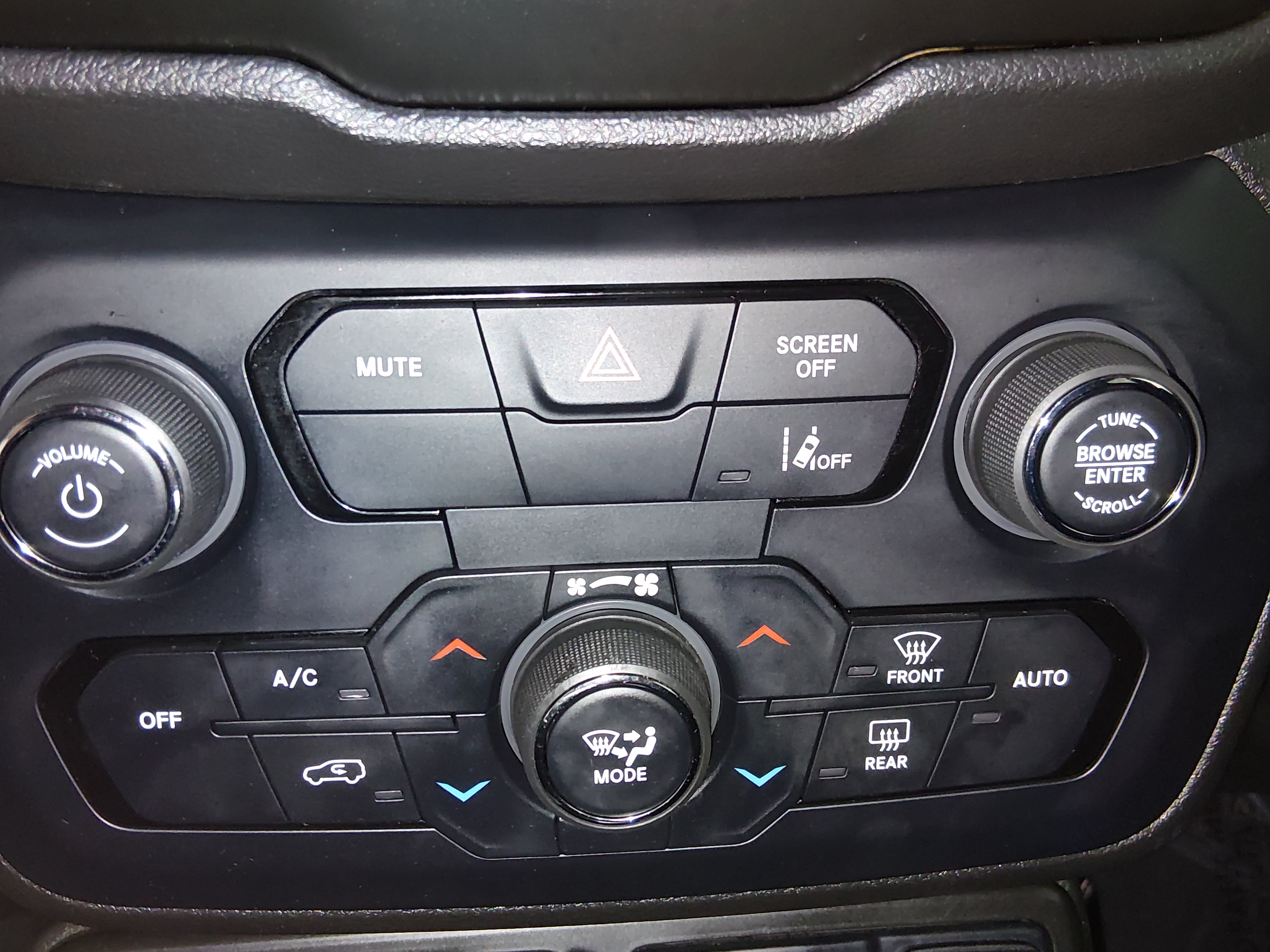 2023 Jeep Renegade Latitude - Photo 19