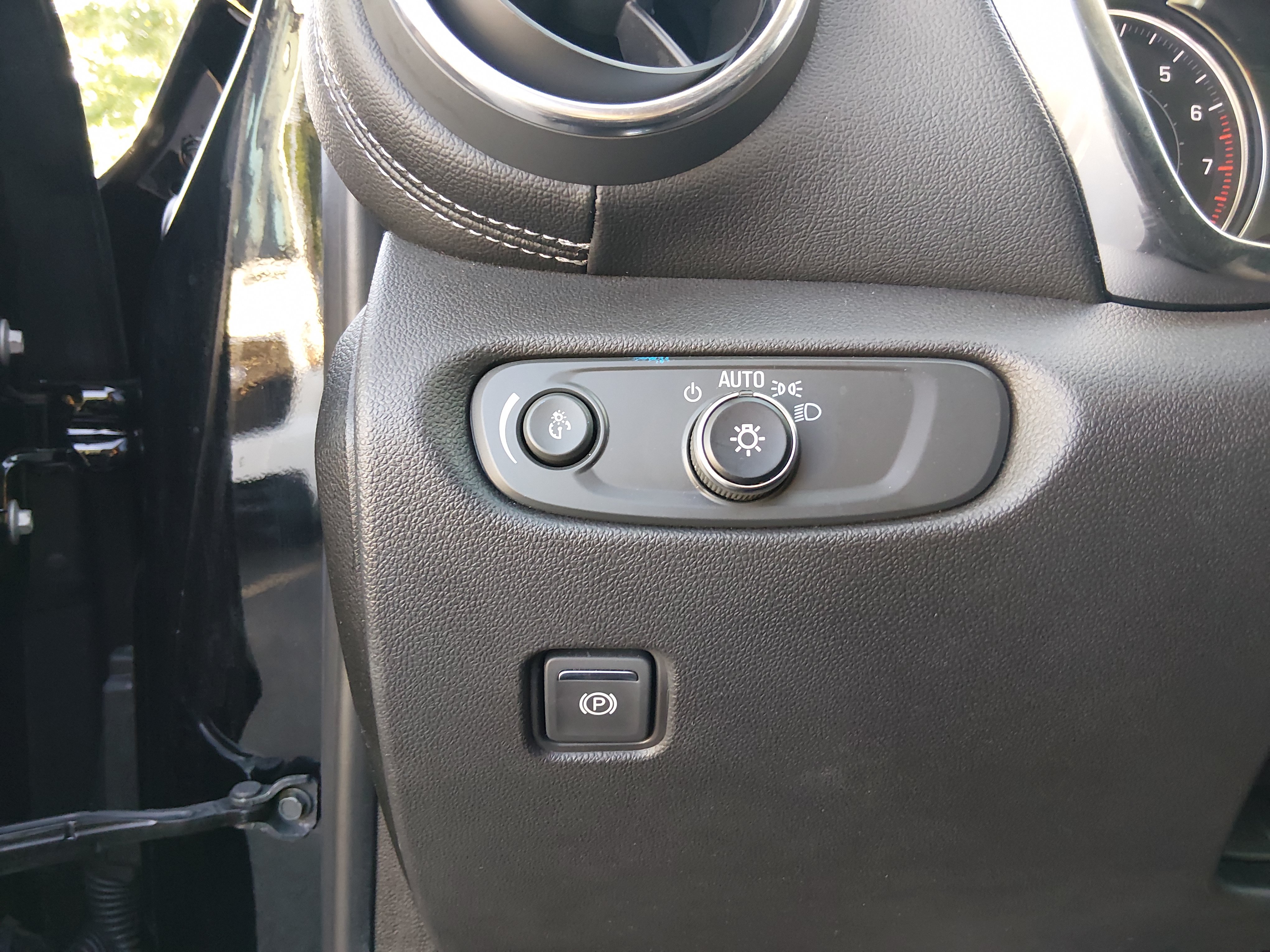 2025 Chevrolet Blazer 2LT - Photo 13