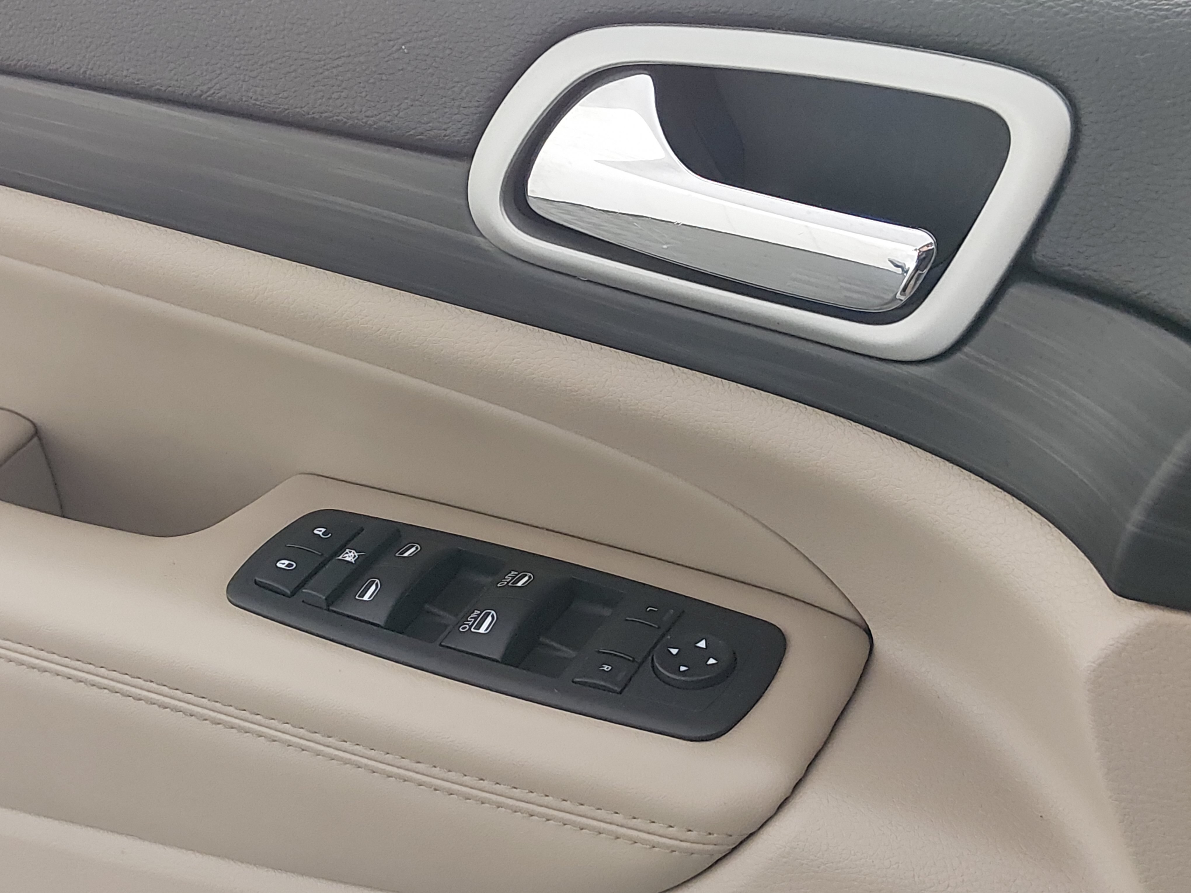 2022 Jeep Grand Cherokee WK Laredo E - Photo 18