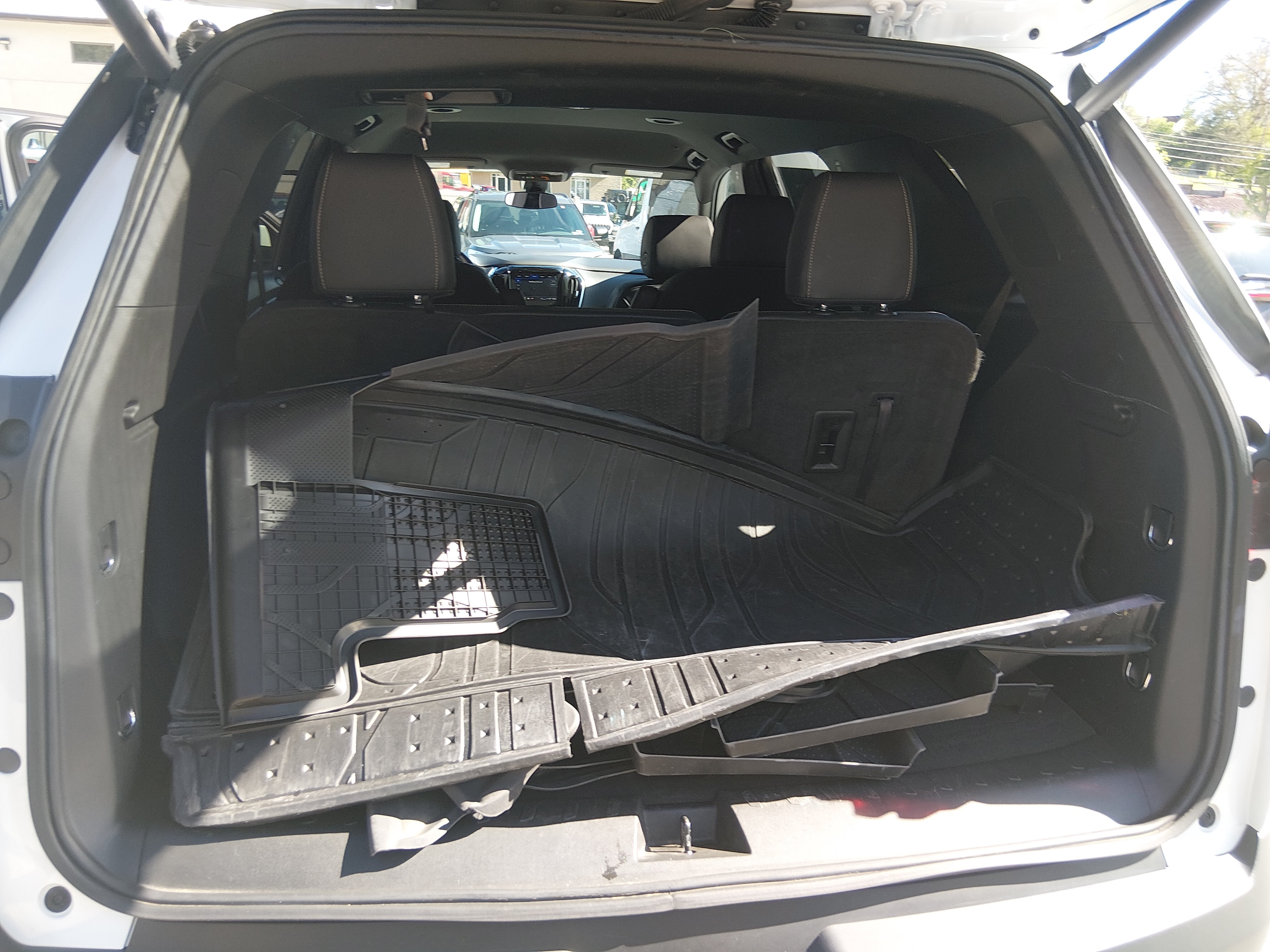 2023 Chevrolet Traverse 3LT - Photo 11