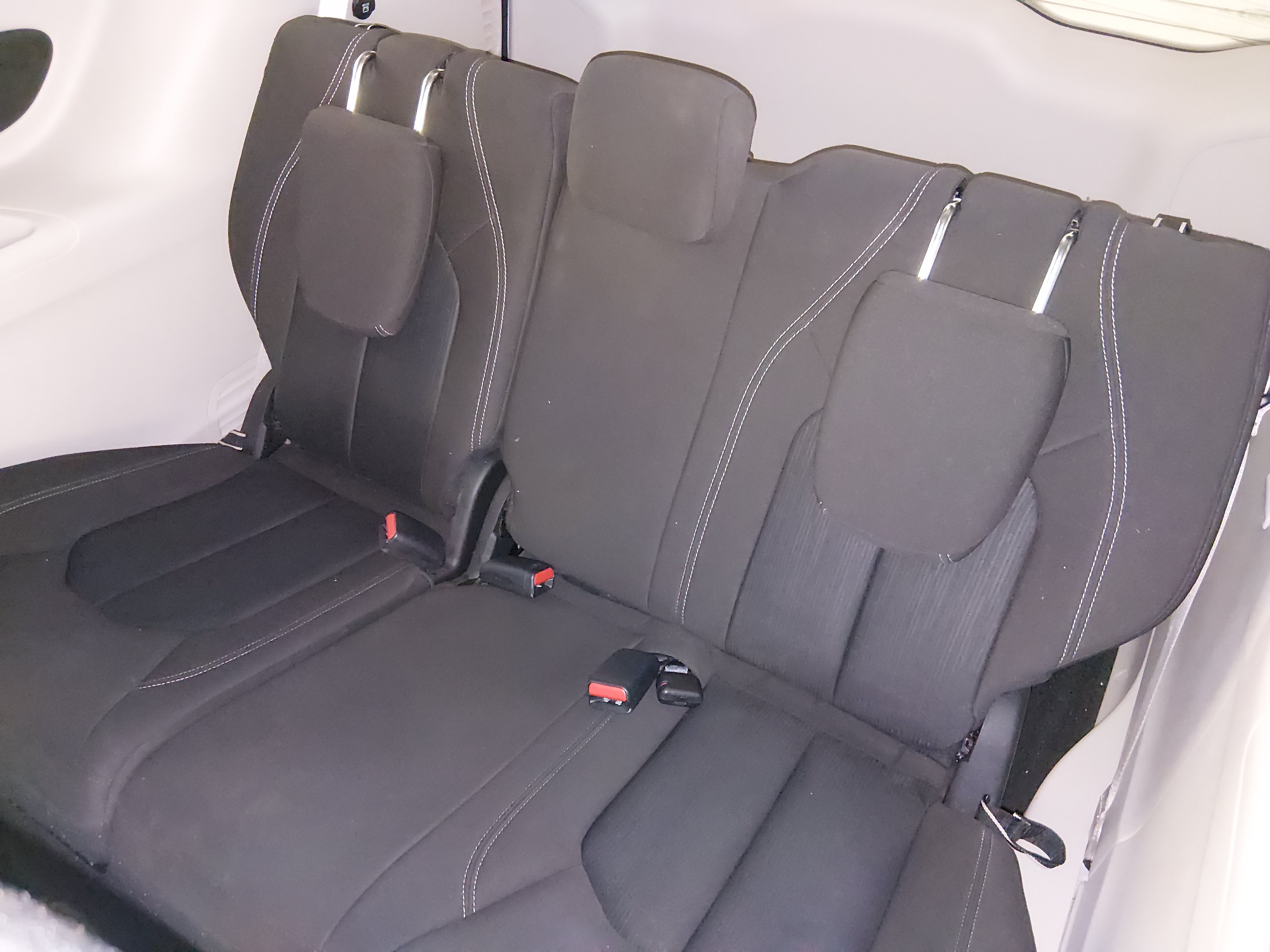 2022 Chrysler Voyager LX - Photo 17