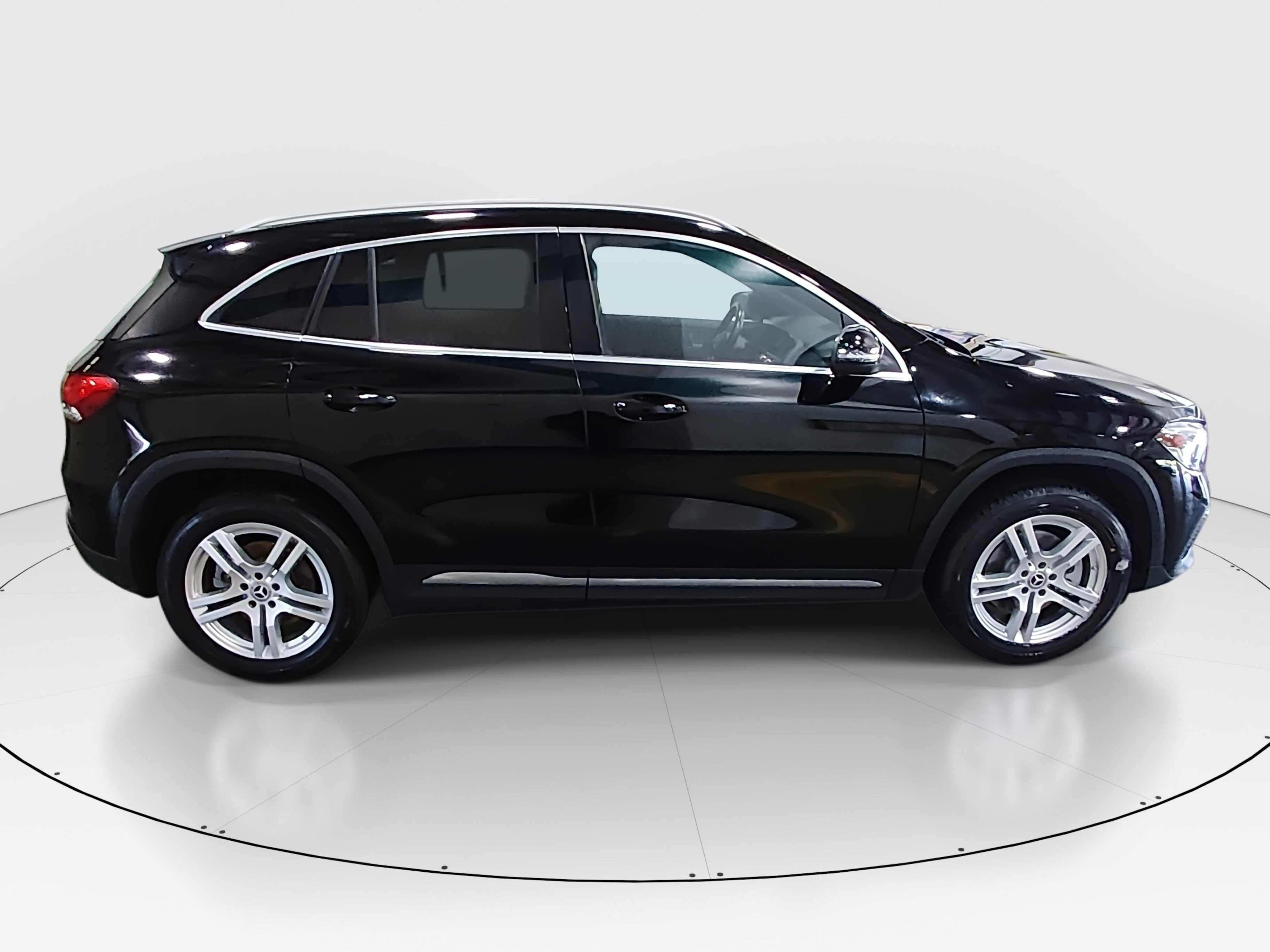 2023 Mercedes-Benz GLA Base - Photo 8