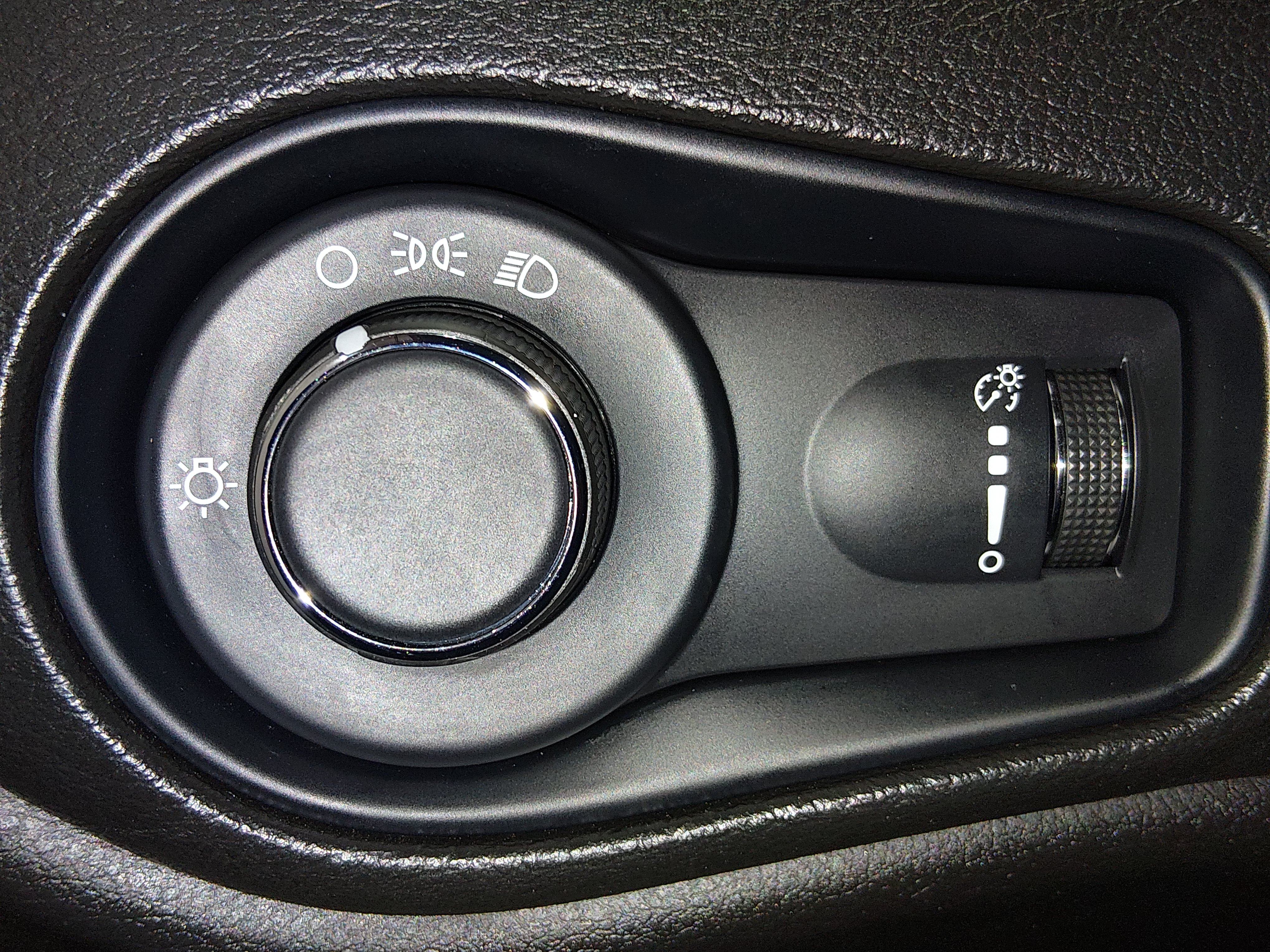 2023 Jeep Renegade Latitude - Photo 18