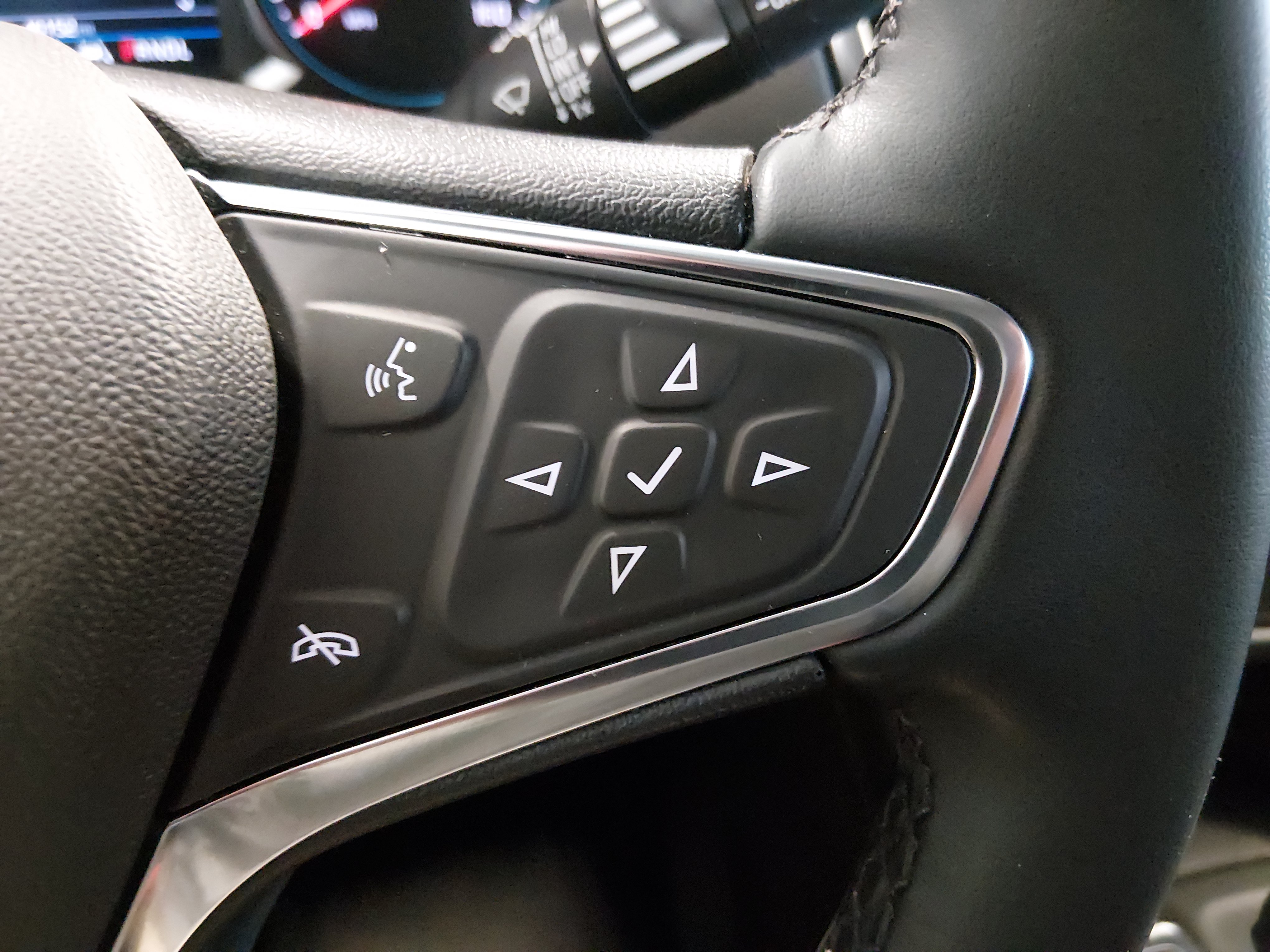 2024 Chevrolet Equinox LT - Photo 24