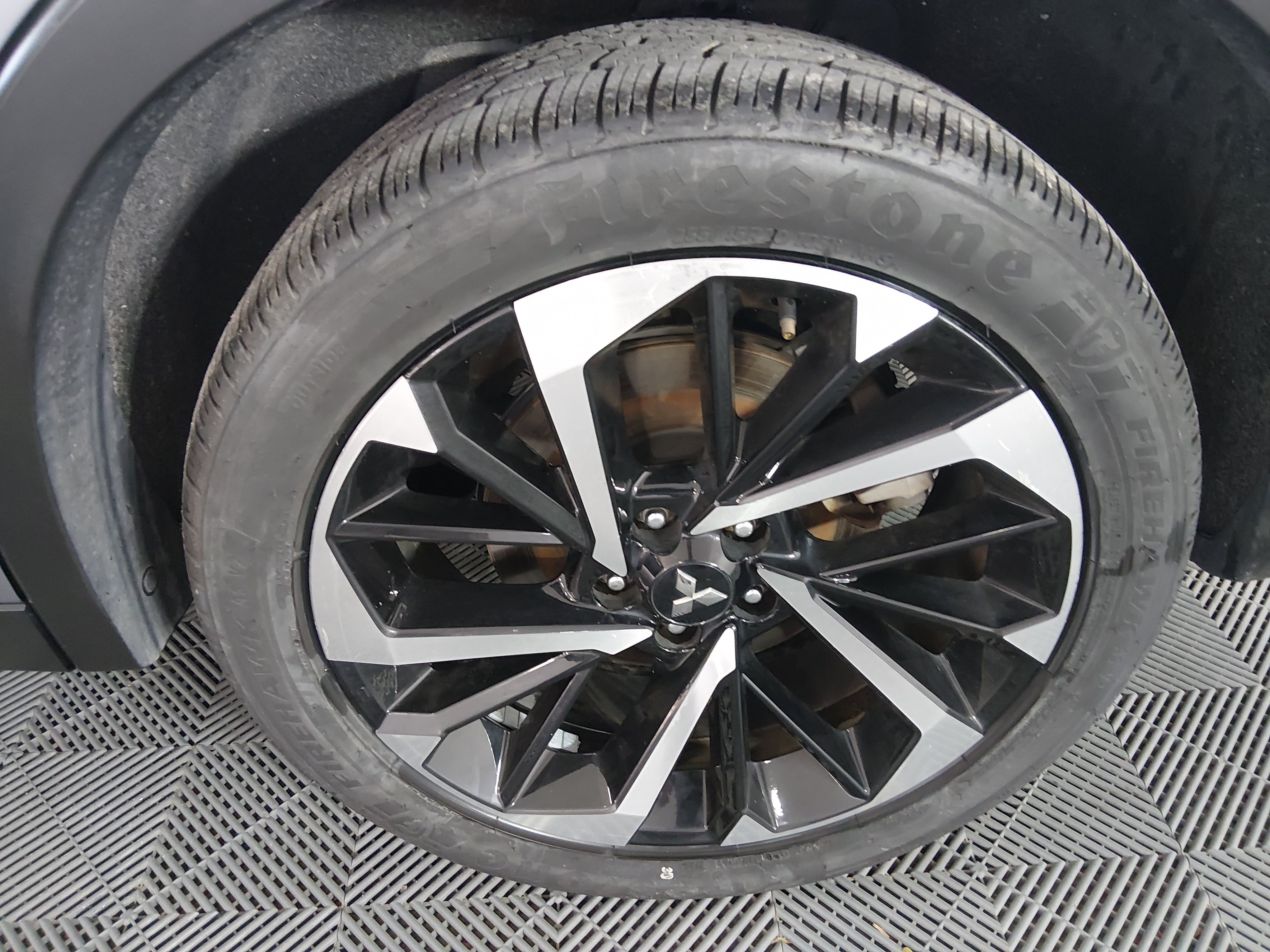 2024 Mitsubishi Outlander SE - Photo 10