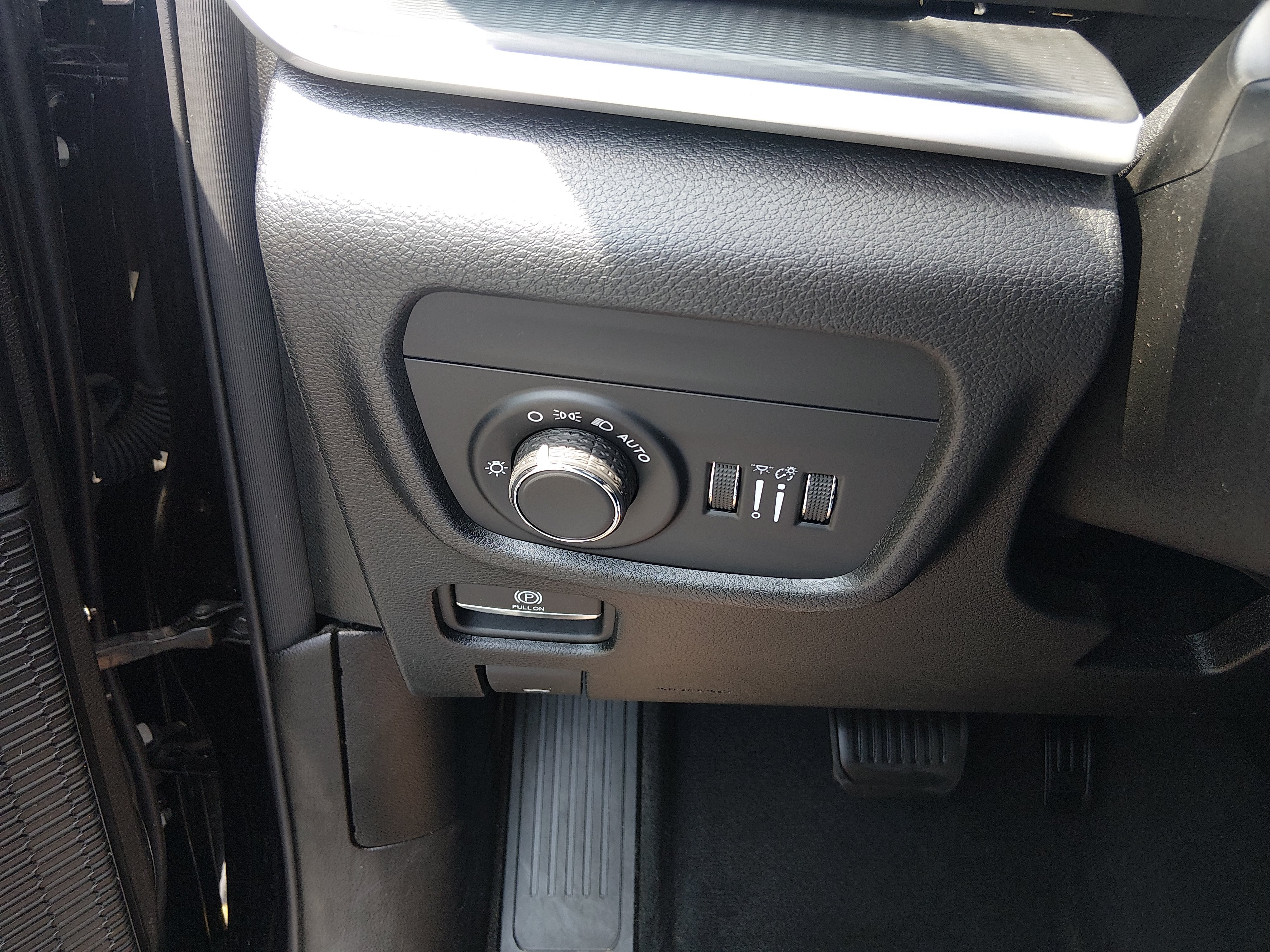 2023 Jeep Grand Cherokee Laredo - Photo 13